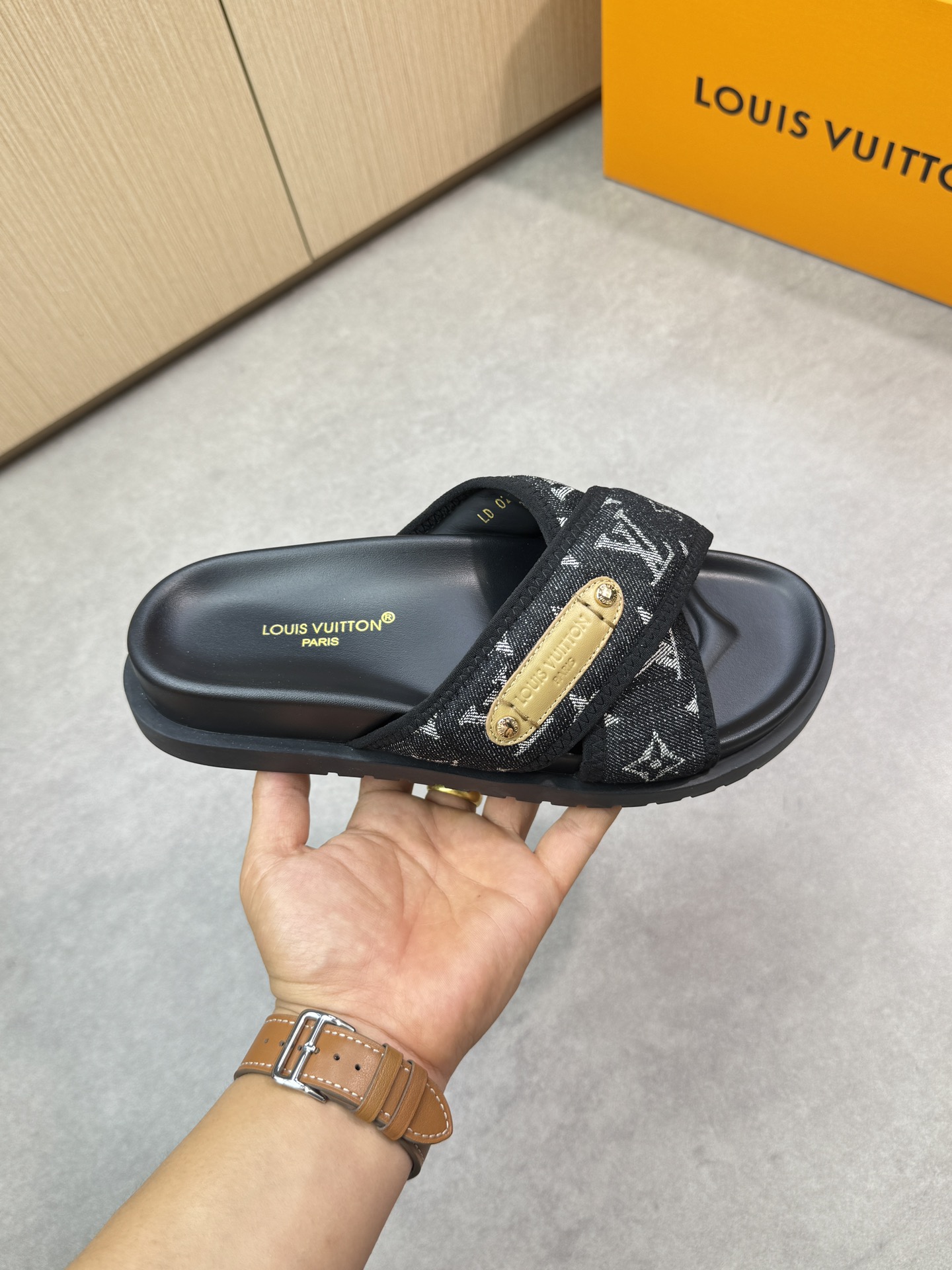 Louis Vuitton Black Logo Cross Strap Sandals Luxury Comfort Slides 5 i1746637881 4213 3