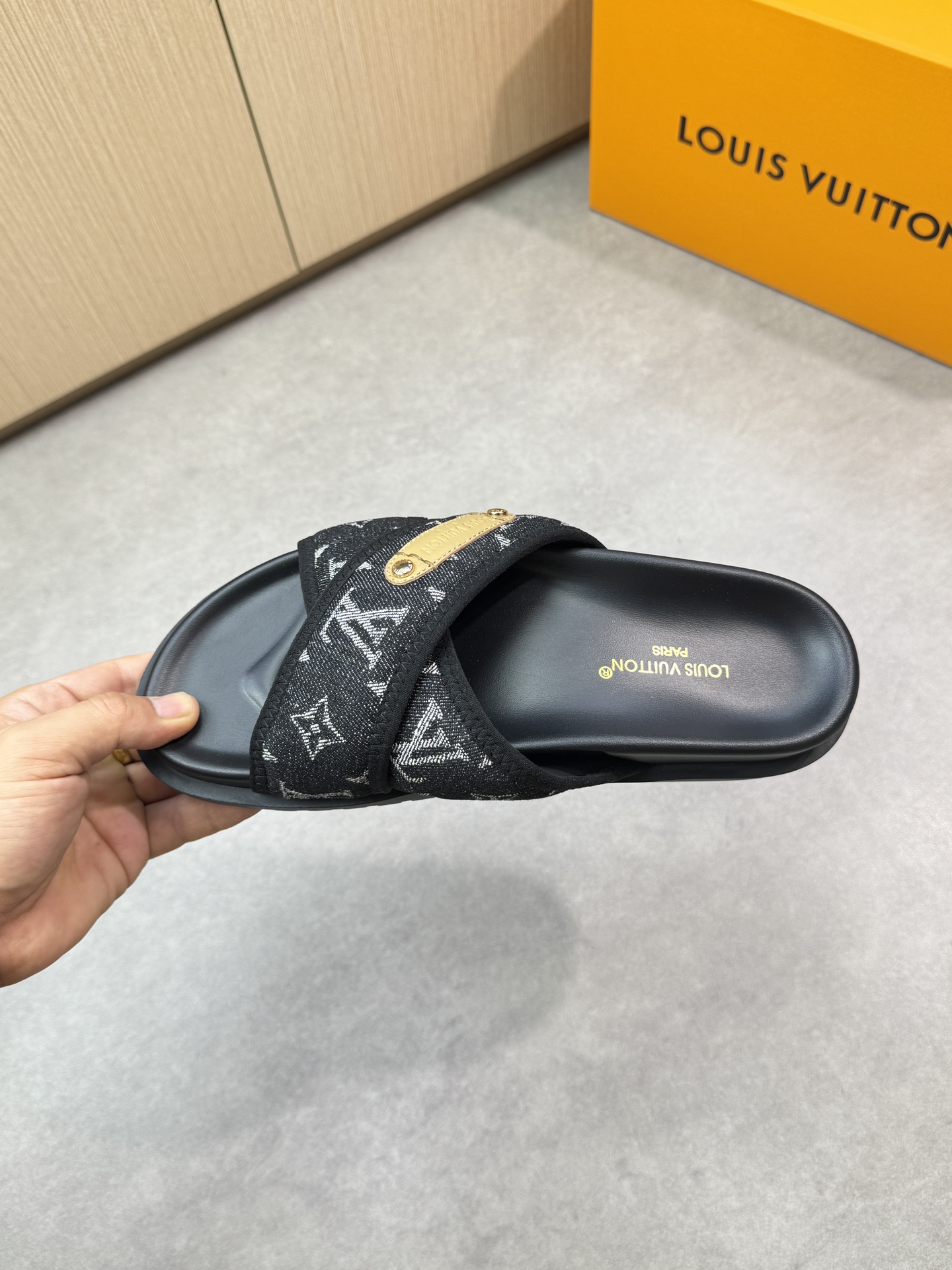 Louis Vuitton Black Logo Cross Strap Sandals Luxury Comfort Slides 6 i1746637881 5316 4
