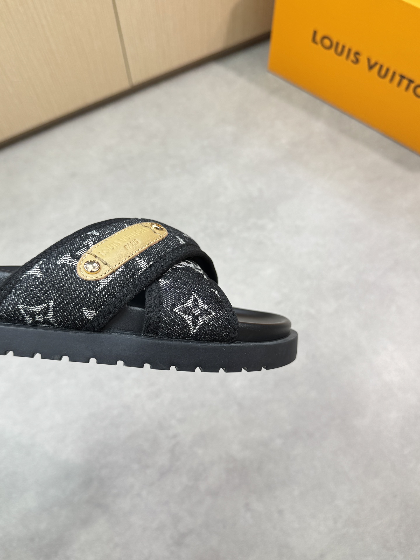 Louis Vuitton Black Logo Cross Strap Sandals Luxury Comfort Slides 9 i1746637881 5966 7