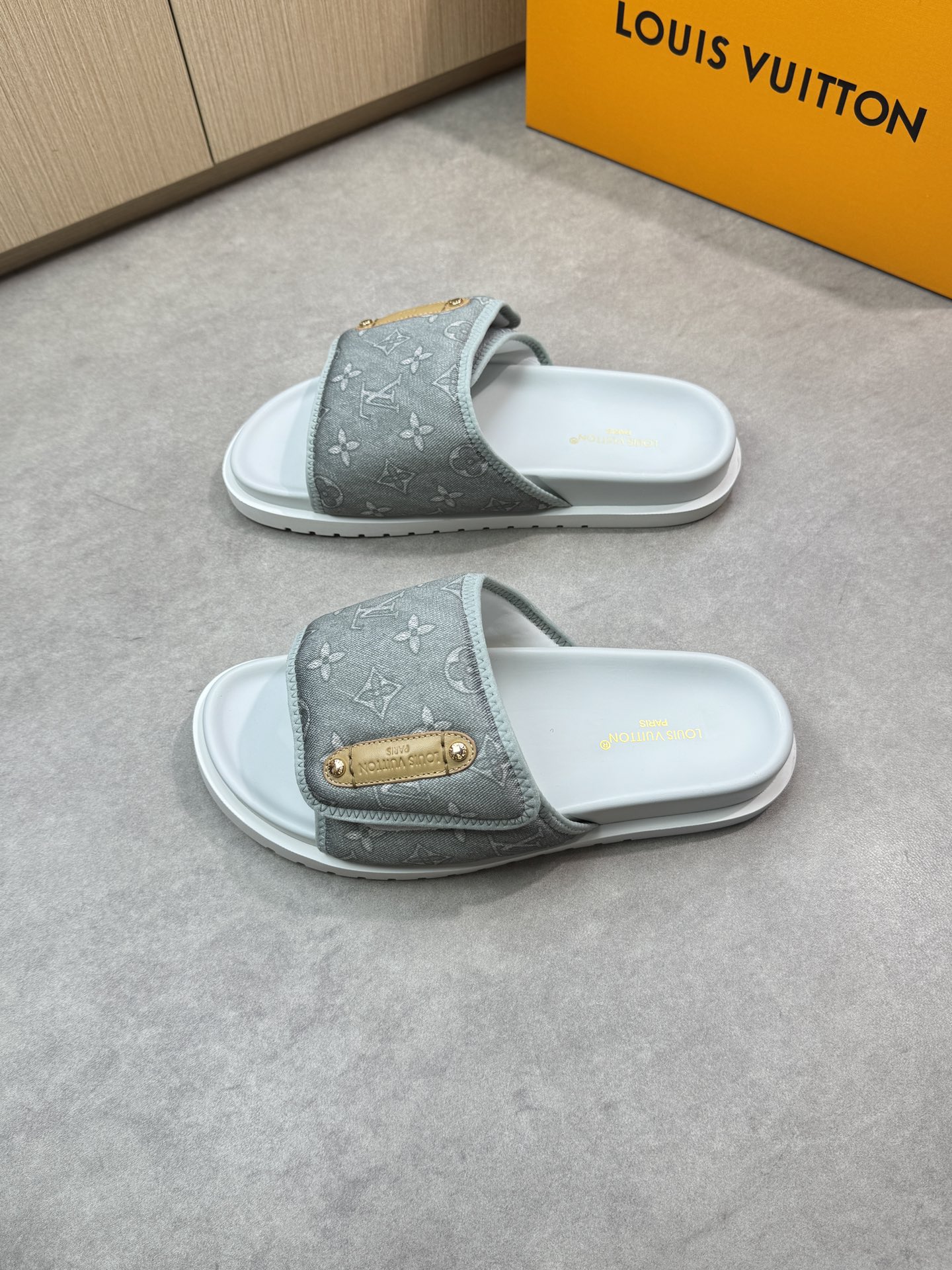 Louis Vuitton Monogram Fabric Summer Beach Slide Sandals for Men (Gray) 4 i1746638169 2839 2