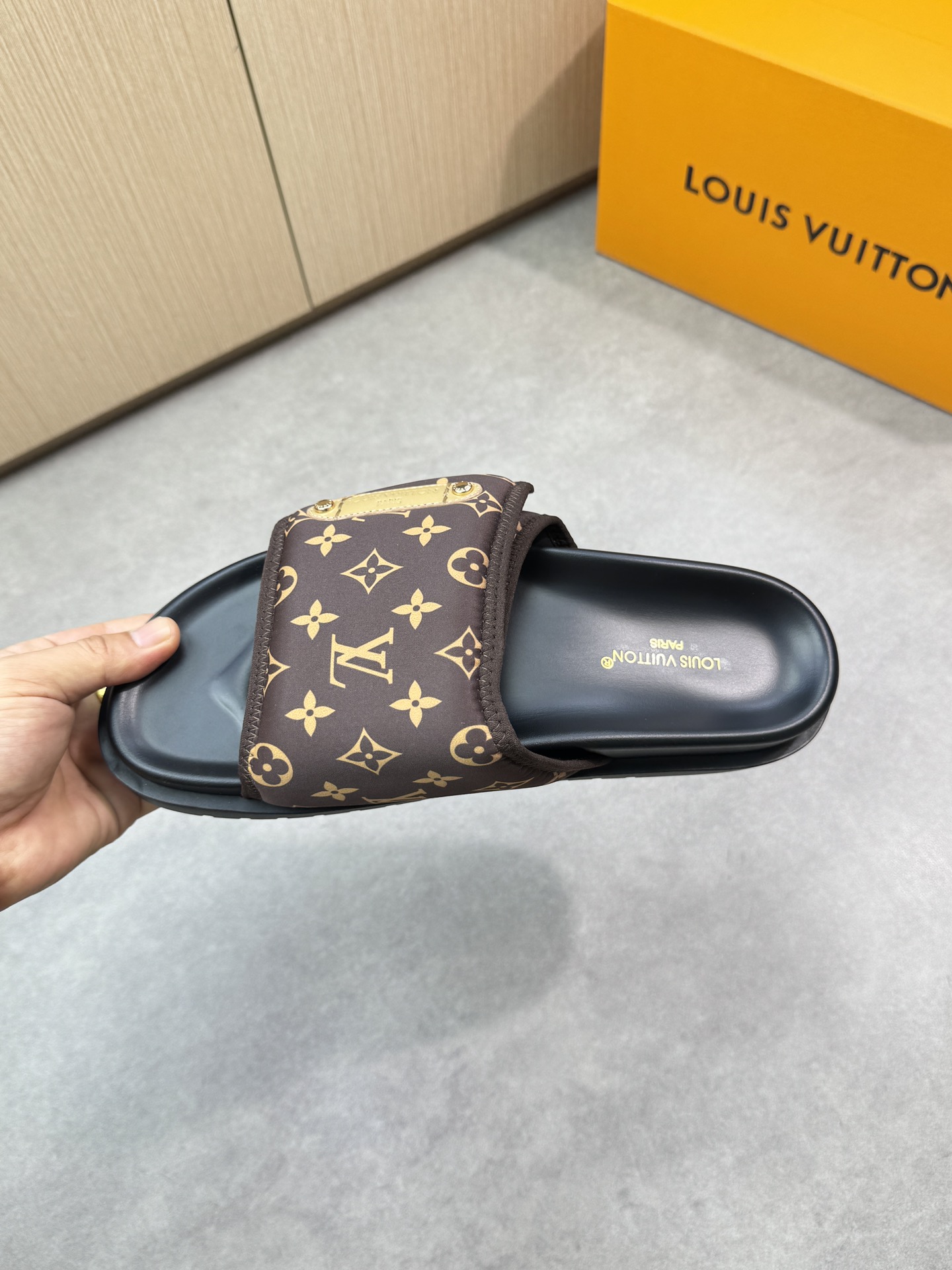 Louis Vuitton Monogram Canvas Sandal Slides - Luxury & Comfort 6 i1746638183 1988 4