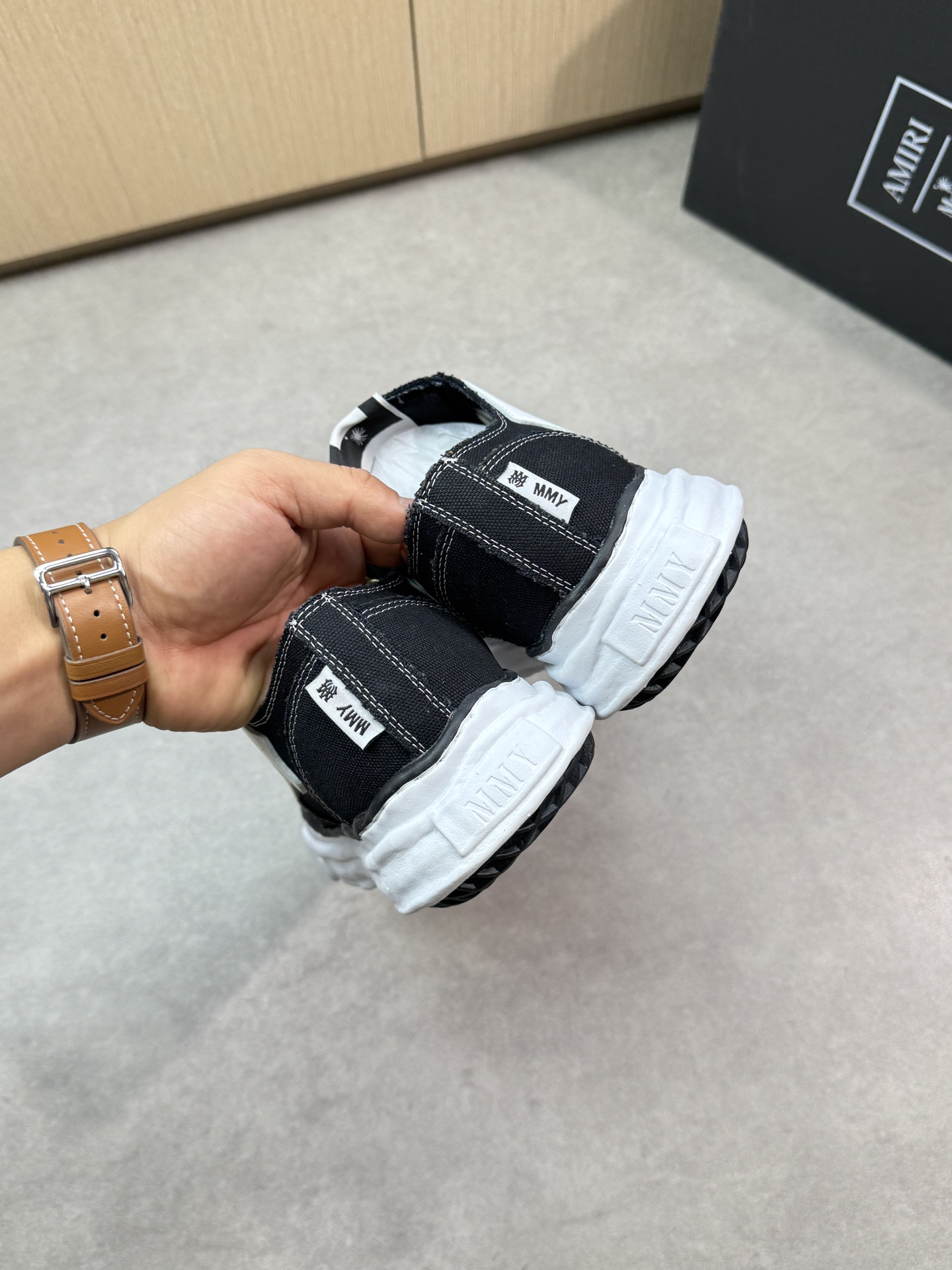 Amiri Bone Runner Sneakers - Premium Quality, Stylish and Comfortable 9 i1746723888 3658 7