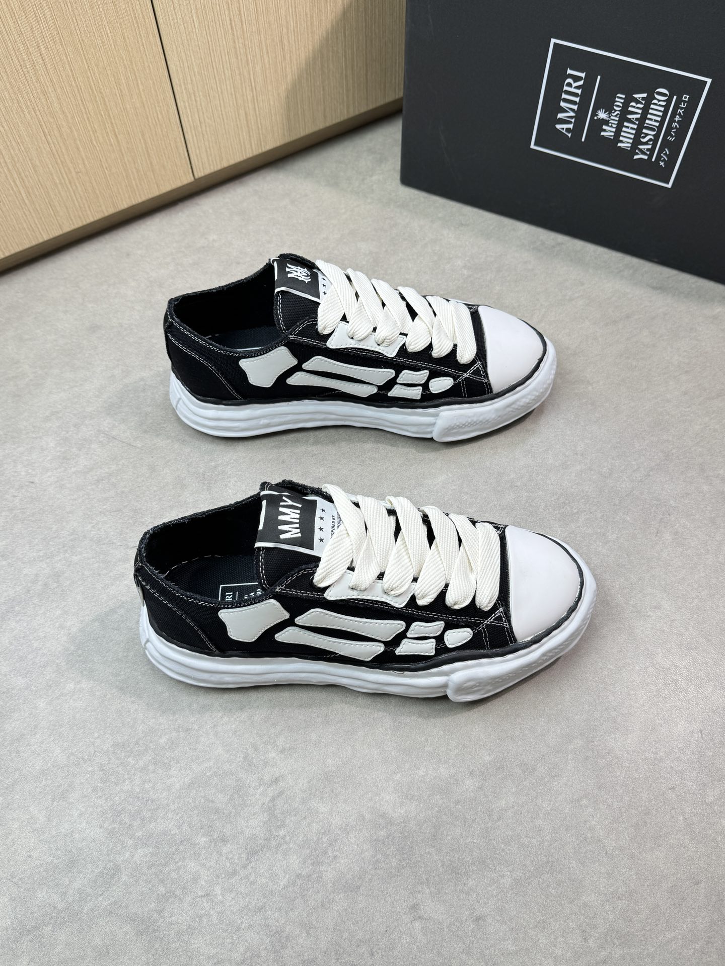 Amiri Bone Runner Sneakers - Premium Quality, Stylish and Comfortable 2 i1746723888 8981 0