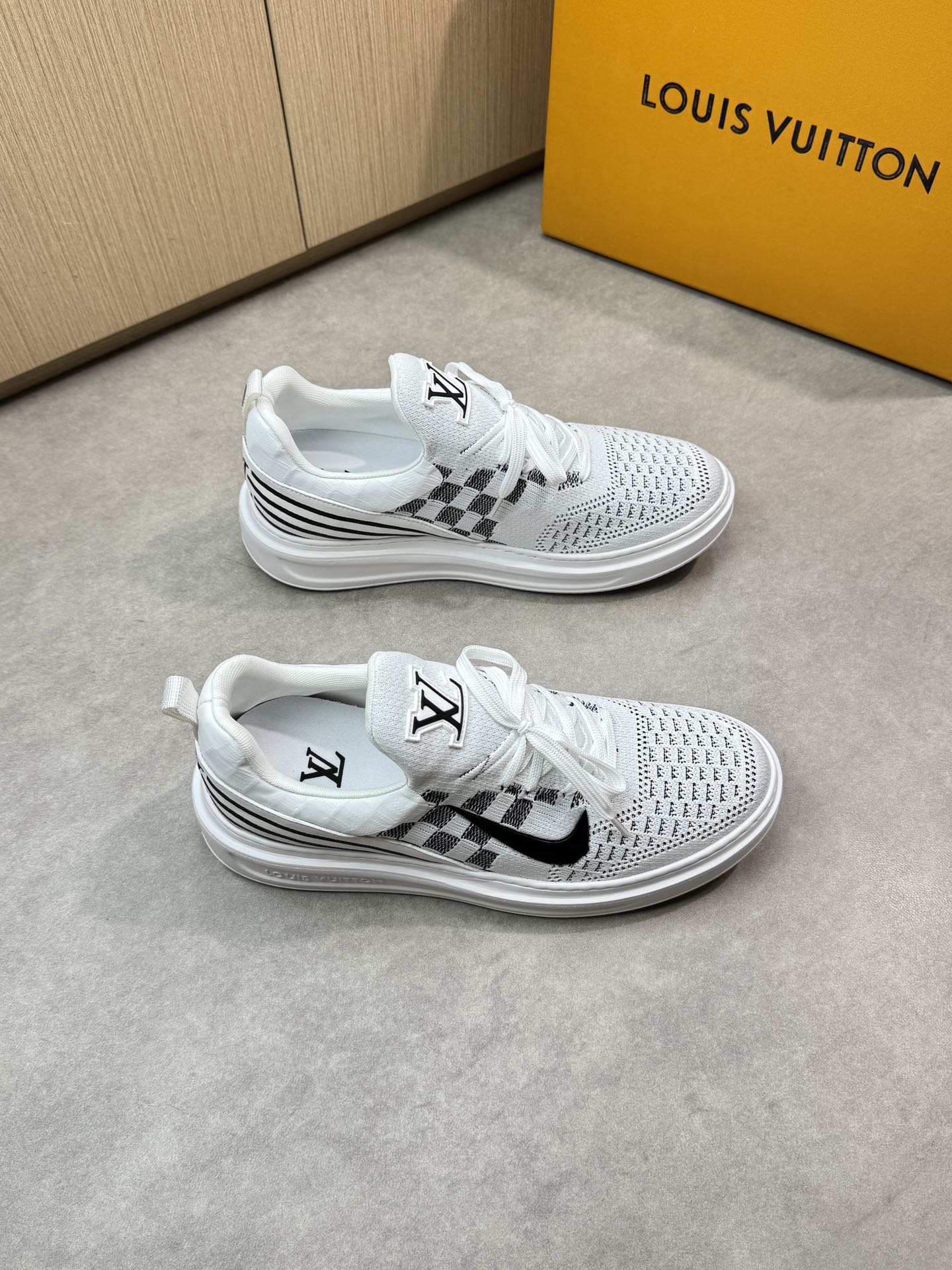 Louis Vuitton White Knit Sneakers with TPU Sole and Designer Accents 2 i1746726857 6739 0