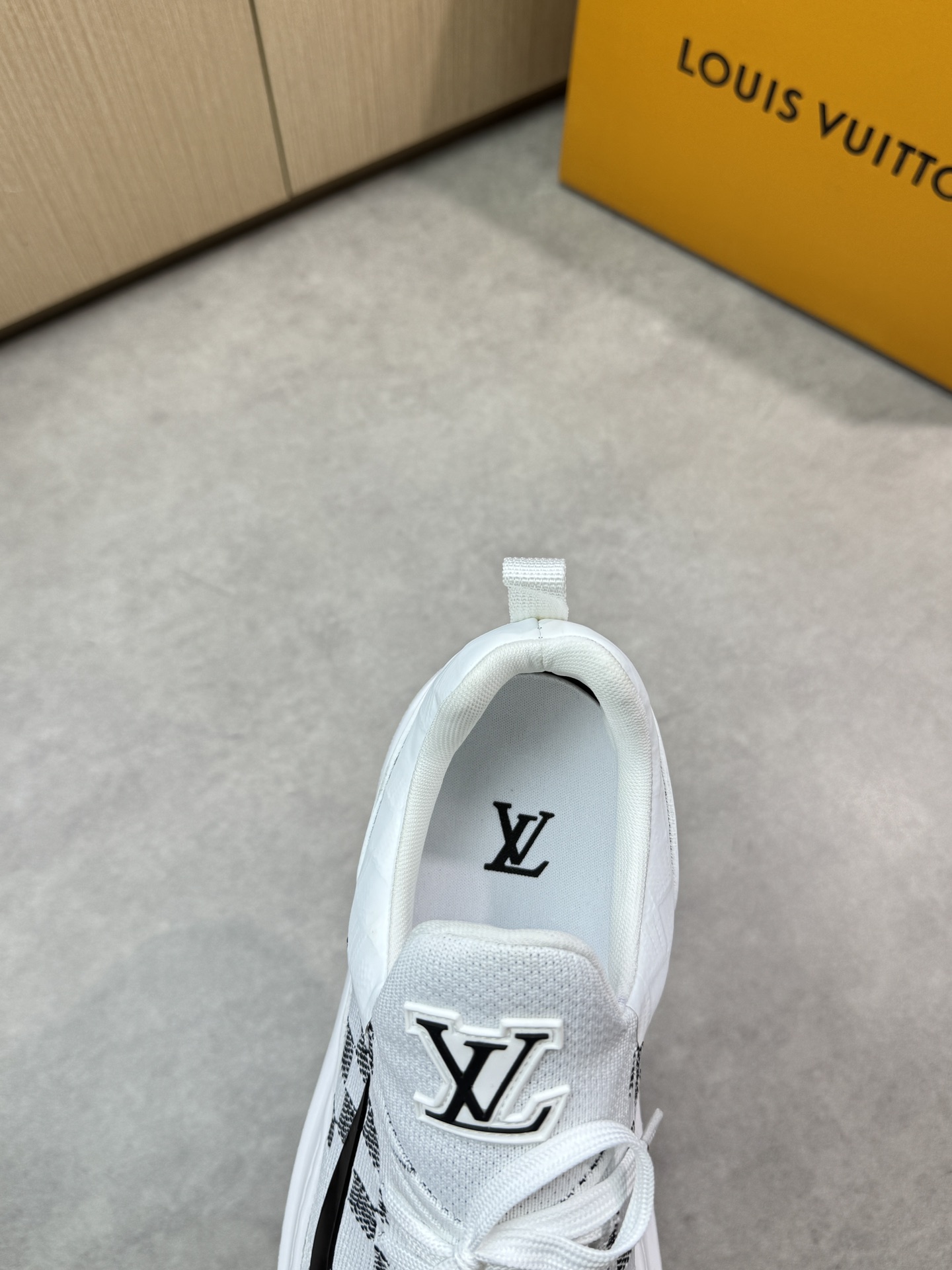 Louis Vuitton White Knit Sneakers with TPU Sole and Designer Accents 8 i1746726857 847 6