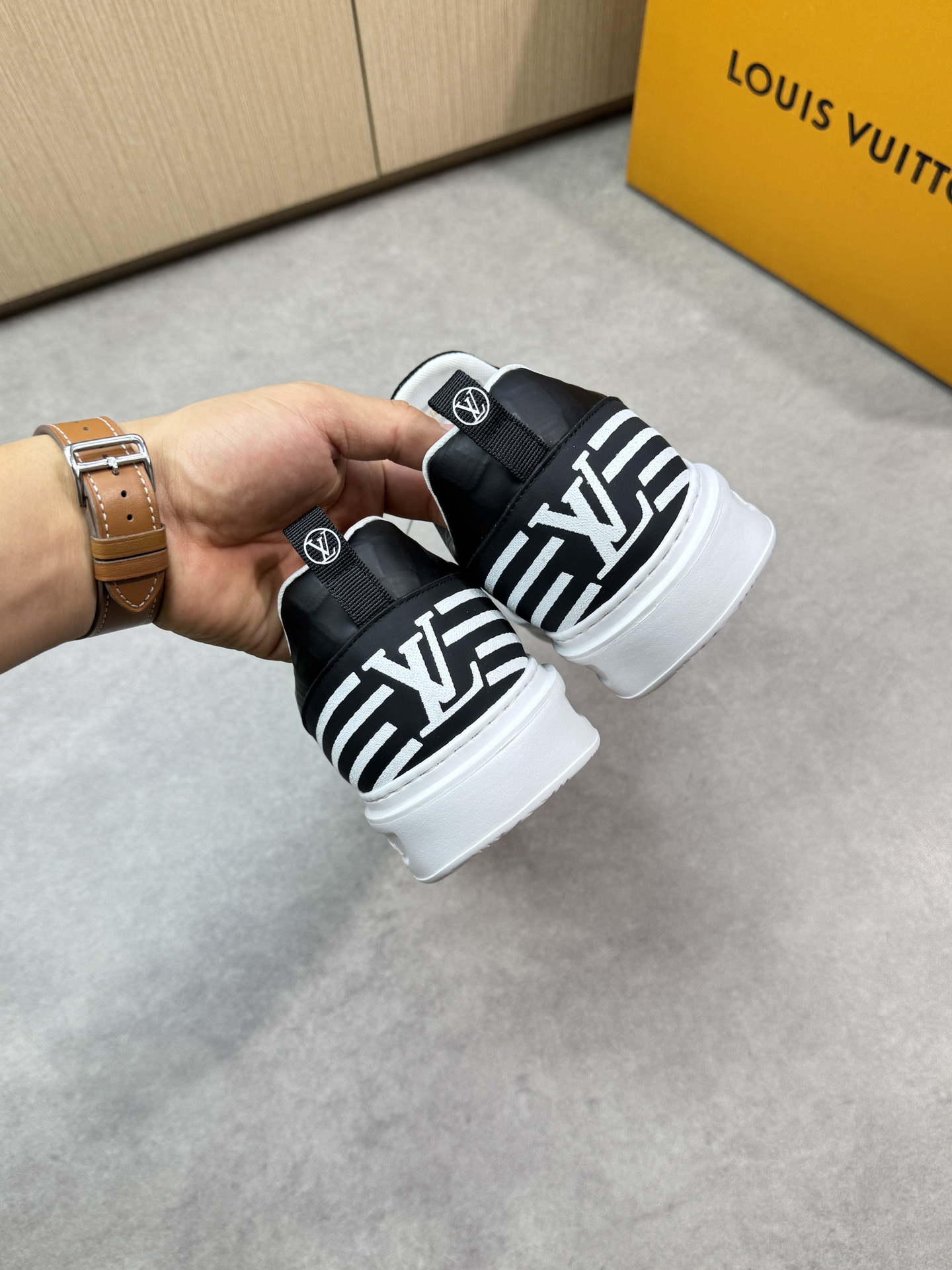 Louis Vuitton Men's Black Knit Sneakers With LV Logo, Size 39-44 9 i1746726877 8105 7