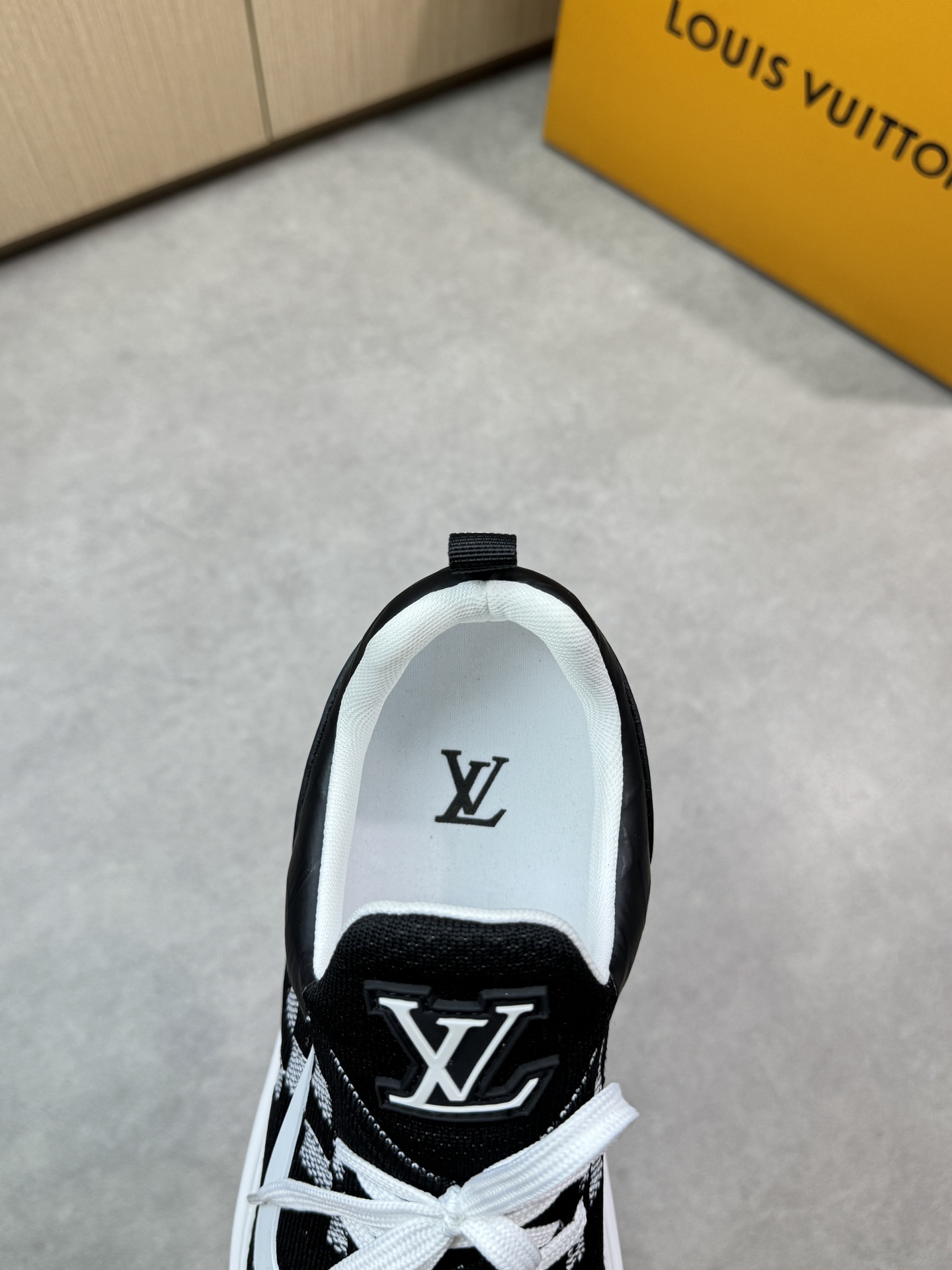Louis Vuitton Men's Black Knit Sneakers With LV Logo, Size 39-44 8 i1746726877 9157 6