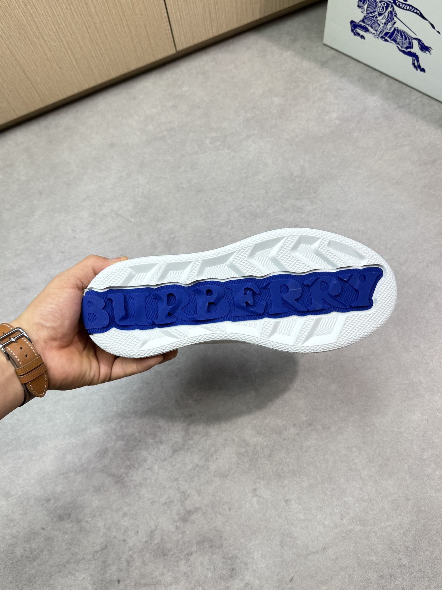 Burberry Men's White Leather & Check Sneakers - Premium Quality & Comfort 10 i1746982845 4979 8