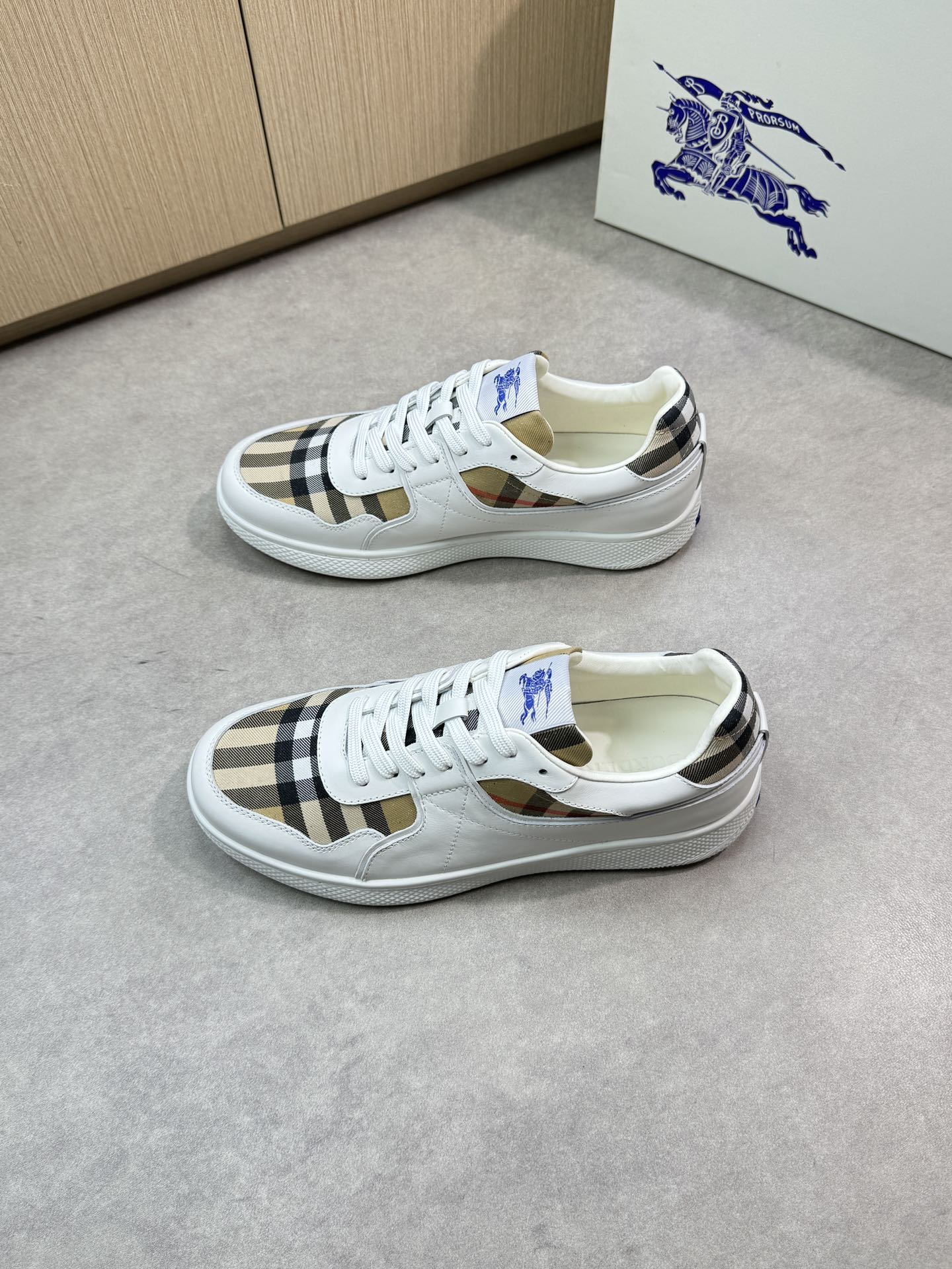 Burberry Men's White Leather & Check Sneakers - Premium Quality & Comfort 4 i1746982845 5249 2