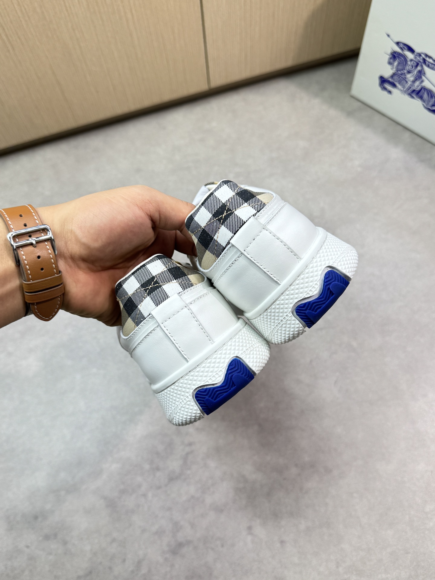 Burberry Men's White Leather & Check Sneakers - Premium Quality & Comfort 9 i1746982845 8395 7