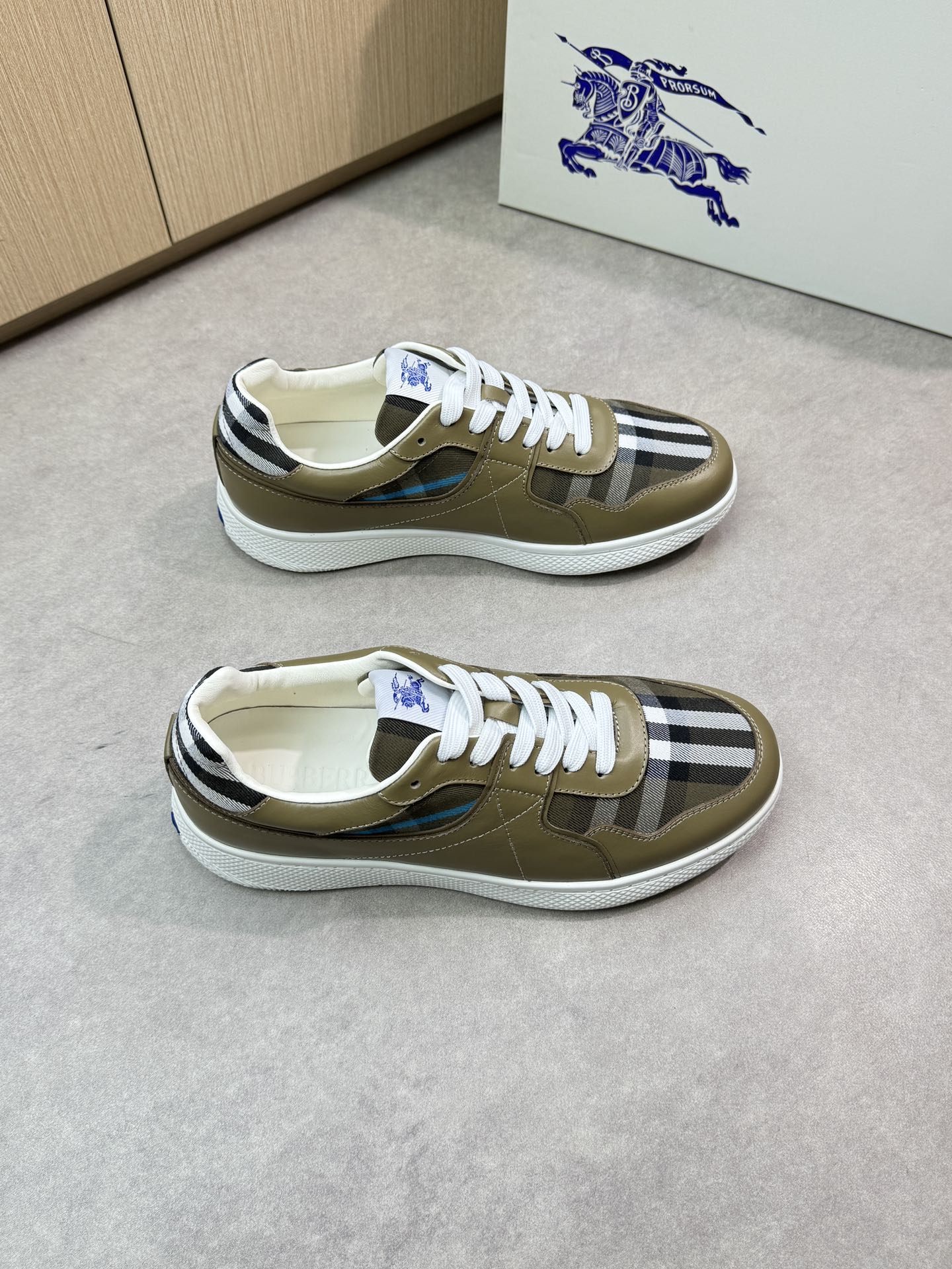 Burberry Men's Grainy Leather and Check Cotton Sneakers 2 i1746982988 8073 0