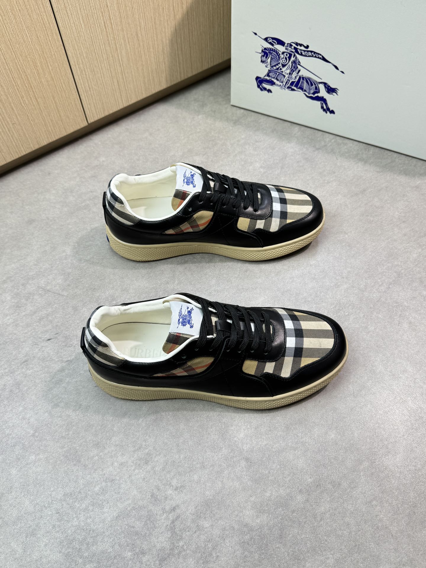 Burberry Men's Leather & Check Fabric Sneakers Casual Lace-Up Shoes 2 i1746983033 1723 0