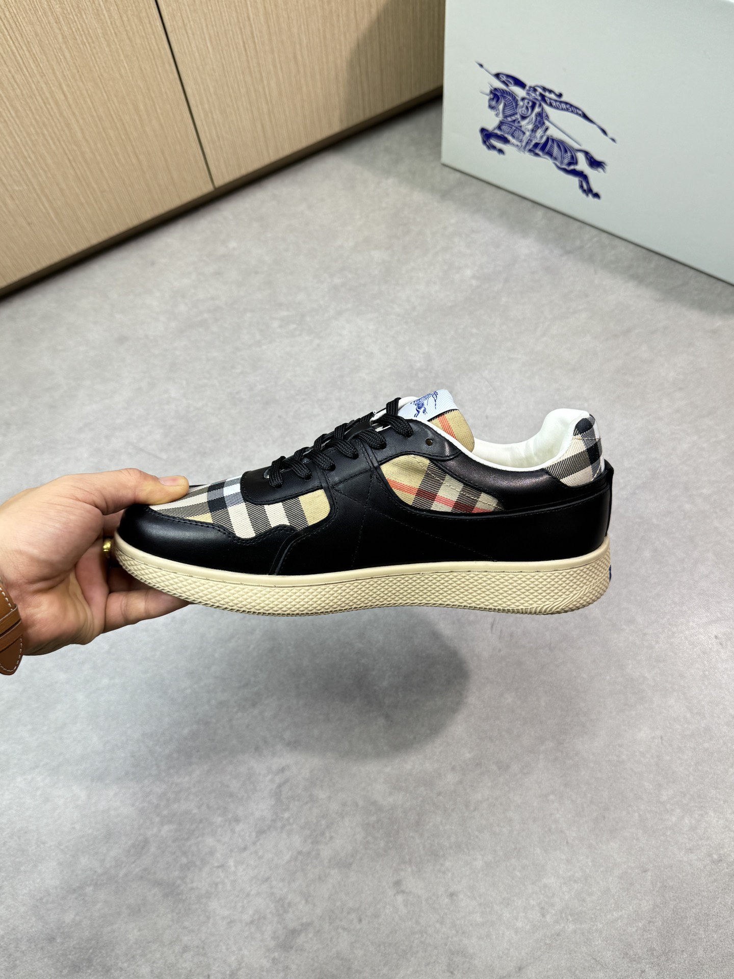 Burberry Men's Leather & Check Fabric Sneakers Casual Lace-Up Shoes 6 i1746983033 8606 4