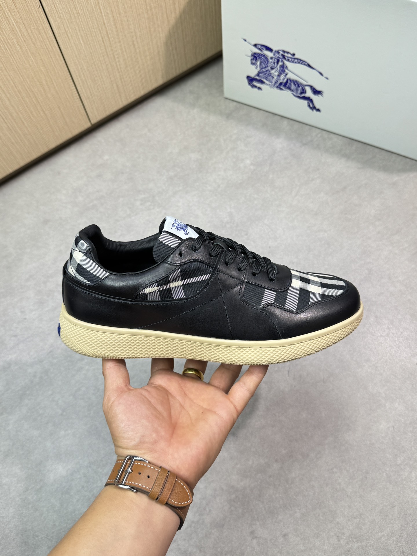 Burberry Men's Black Leather and Check Casual Sneakers Size 38-44 5 i1746983048 4172 3