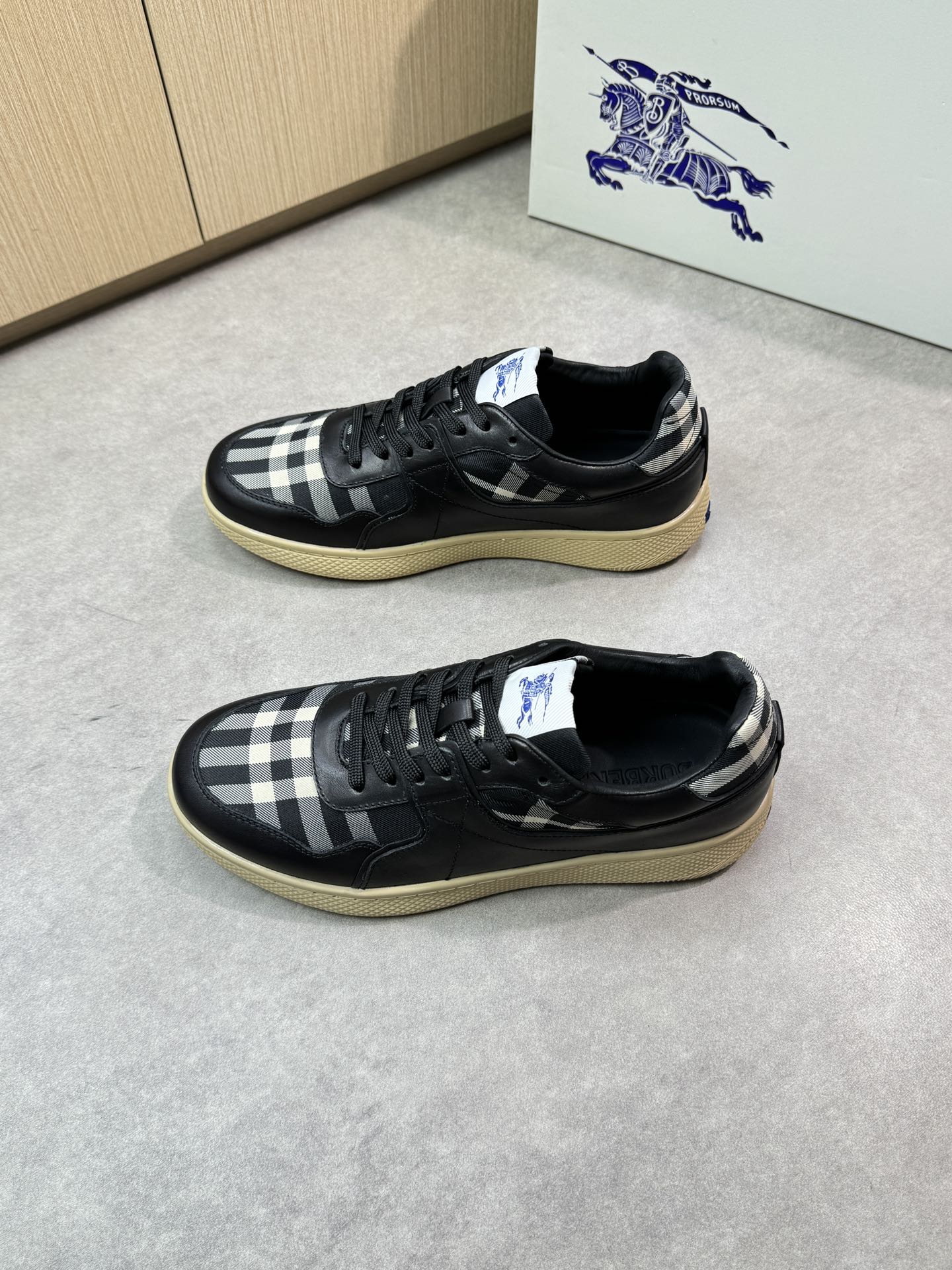Burberry Men's Black Leather and Check Casual Sneakers Size 38-44 4 i1746983048 5673 2