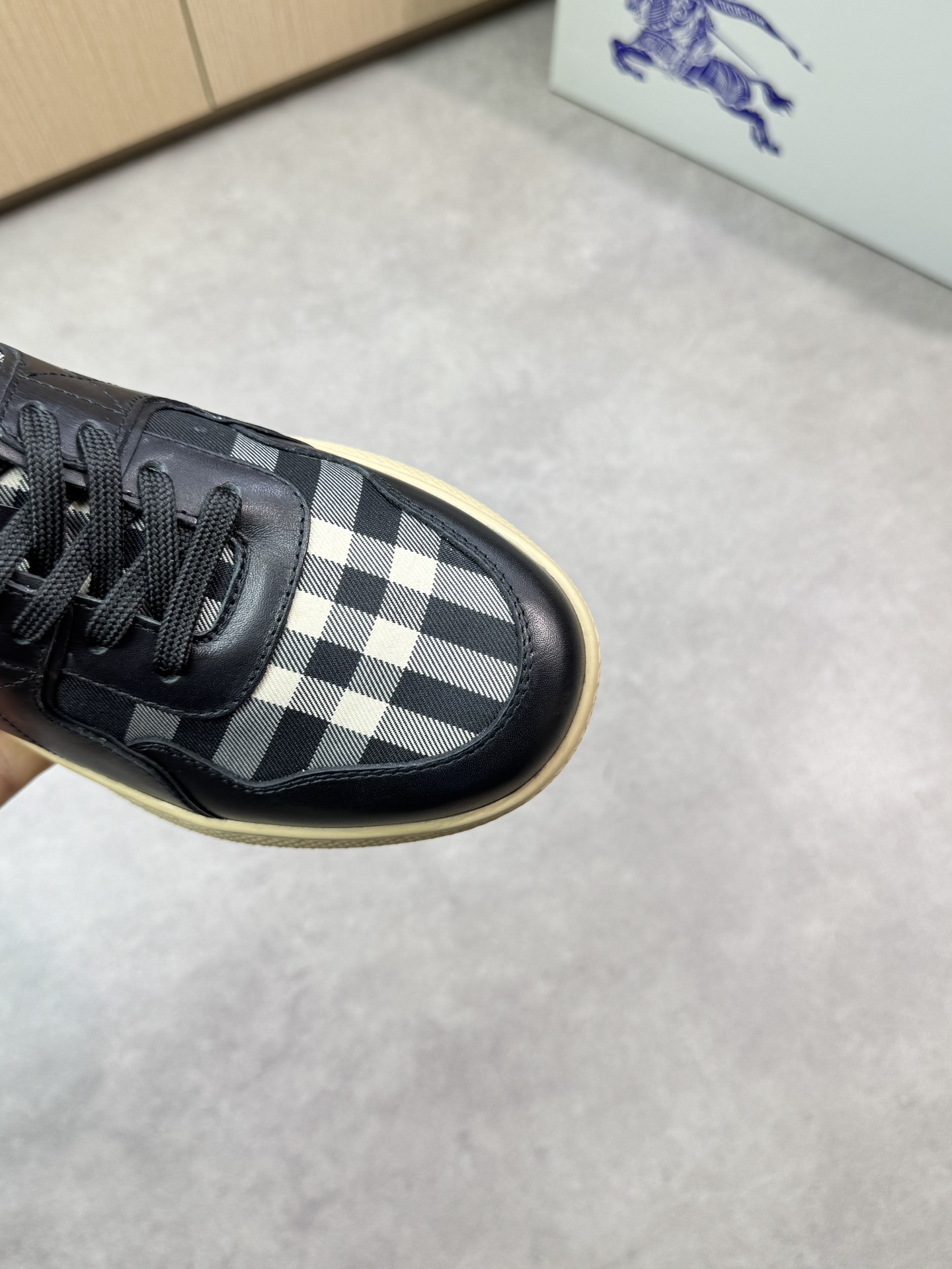 Burberry Men's Black Leather and Check Casual Sneakers Size 38-44 7 i1746983048 8525 5