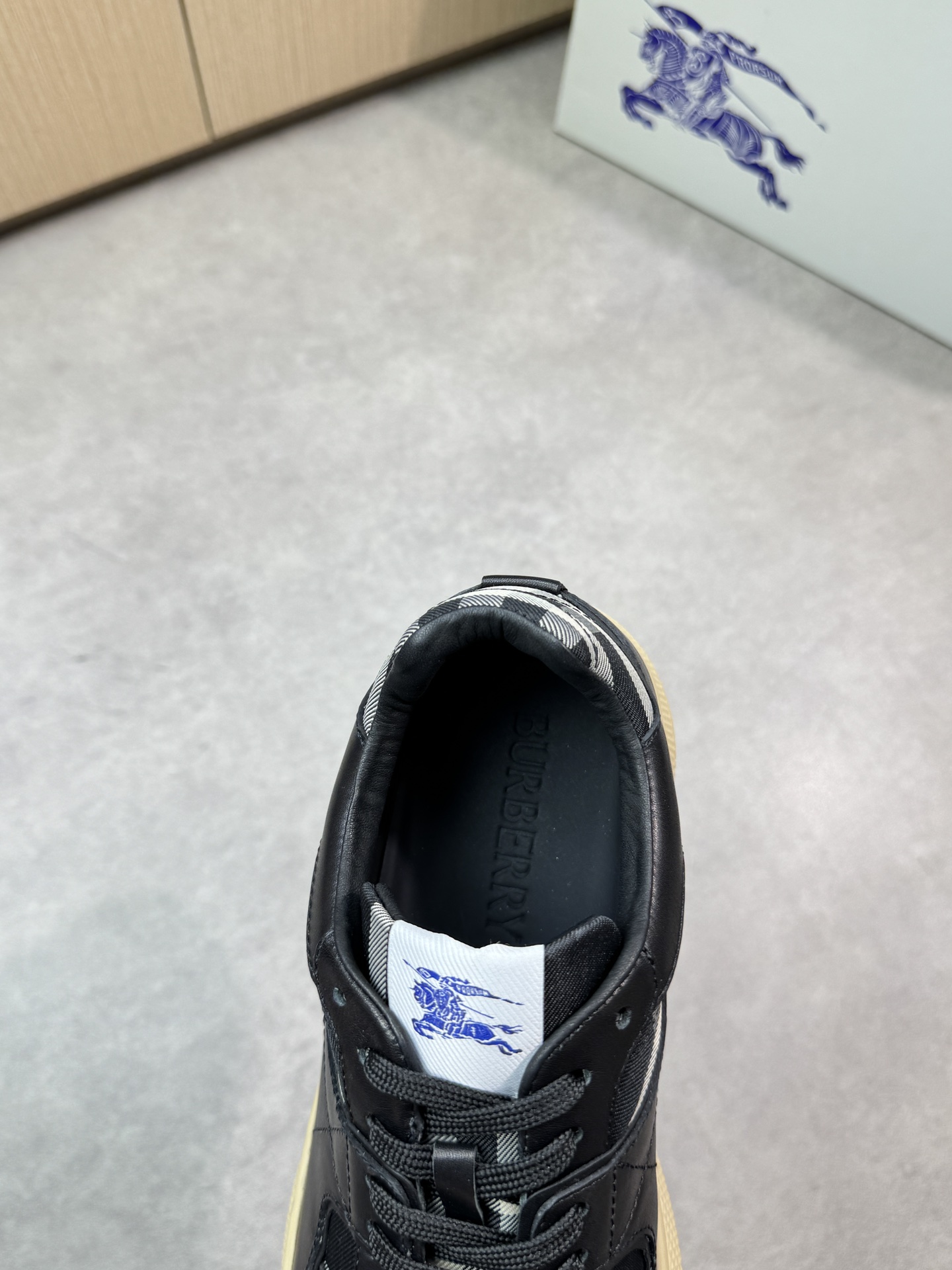 Burberry Men's Black Leather and Check Casual Sneakers Size 38-44 8 i1746983048 88 6
