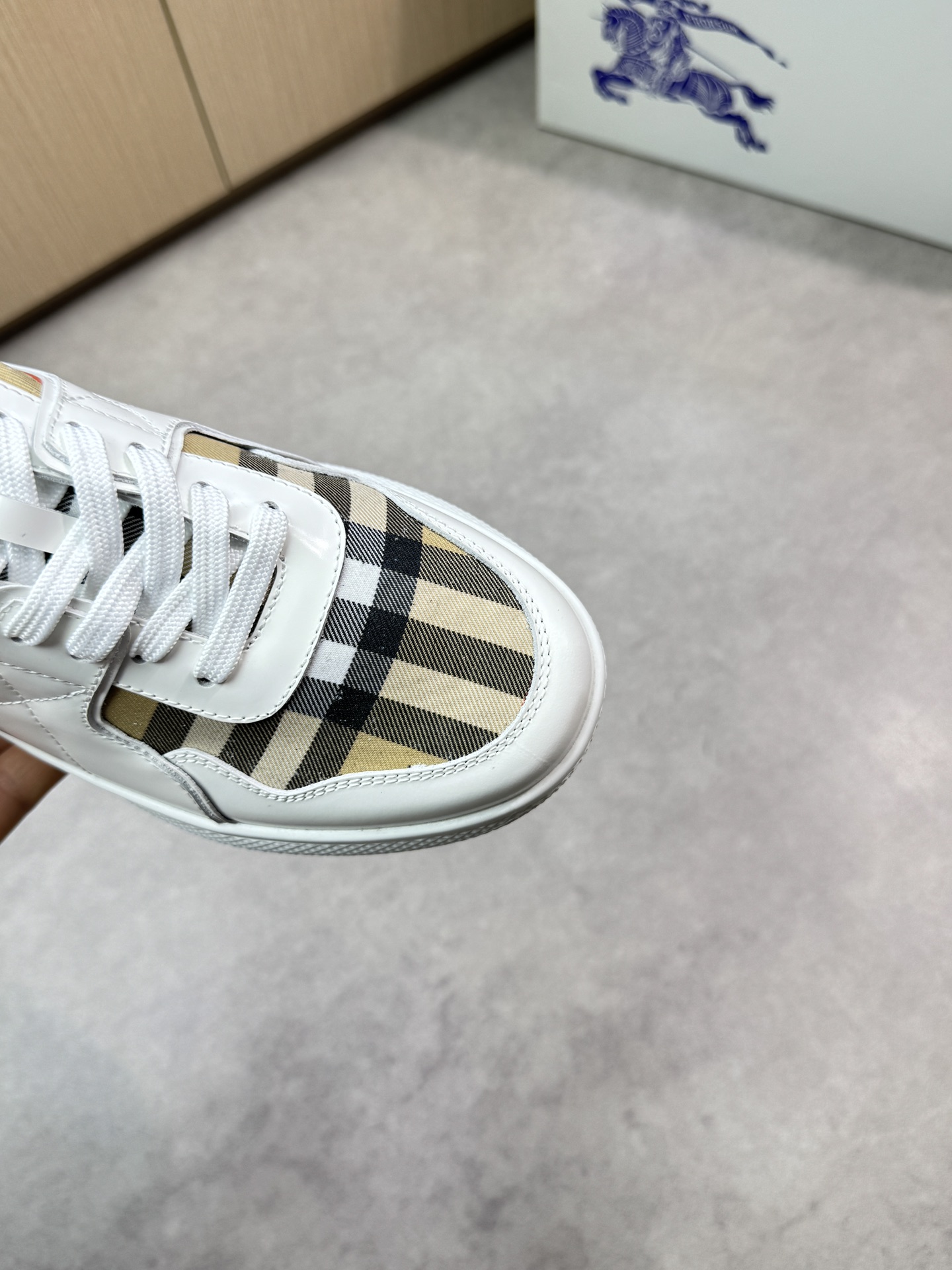 Burberry Men's White Leather Sneakers With Check Pattern, Sizes 38-44 7 i1746983699 2054 5