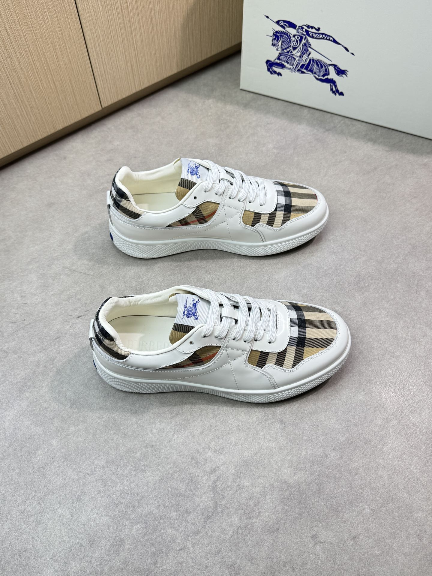 Burberry Men's White Leather Sneakers With Check Pattern, Sizes 38-44 2 i1746983699 8 0