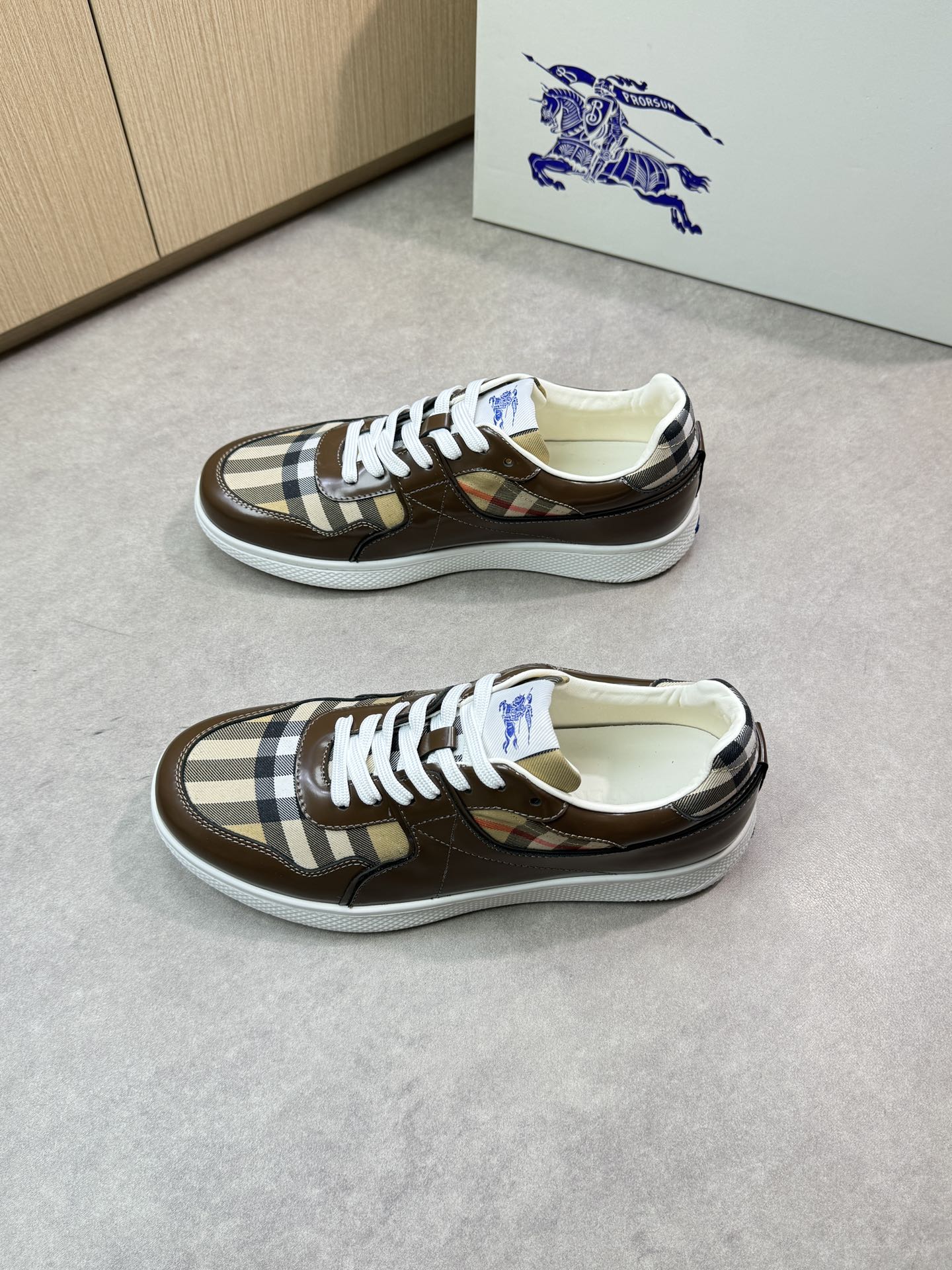 Burberry Men's Brown Leather and Check Canvas Low-Top Sneakers 4 i1746983737 5574 2
