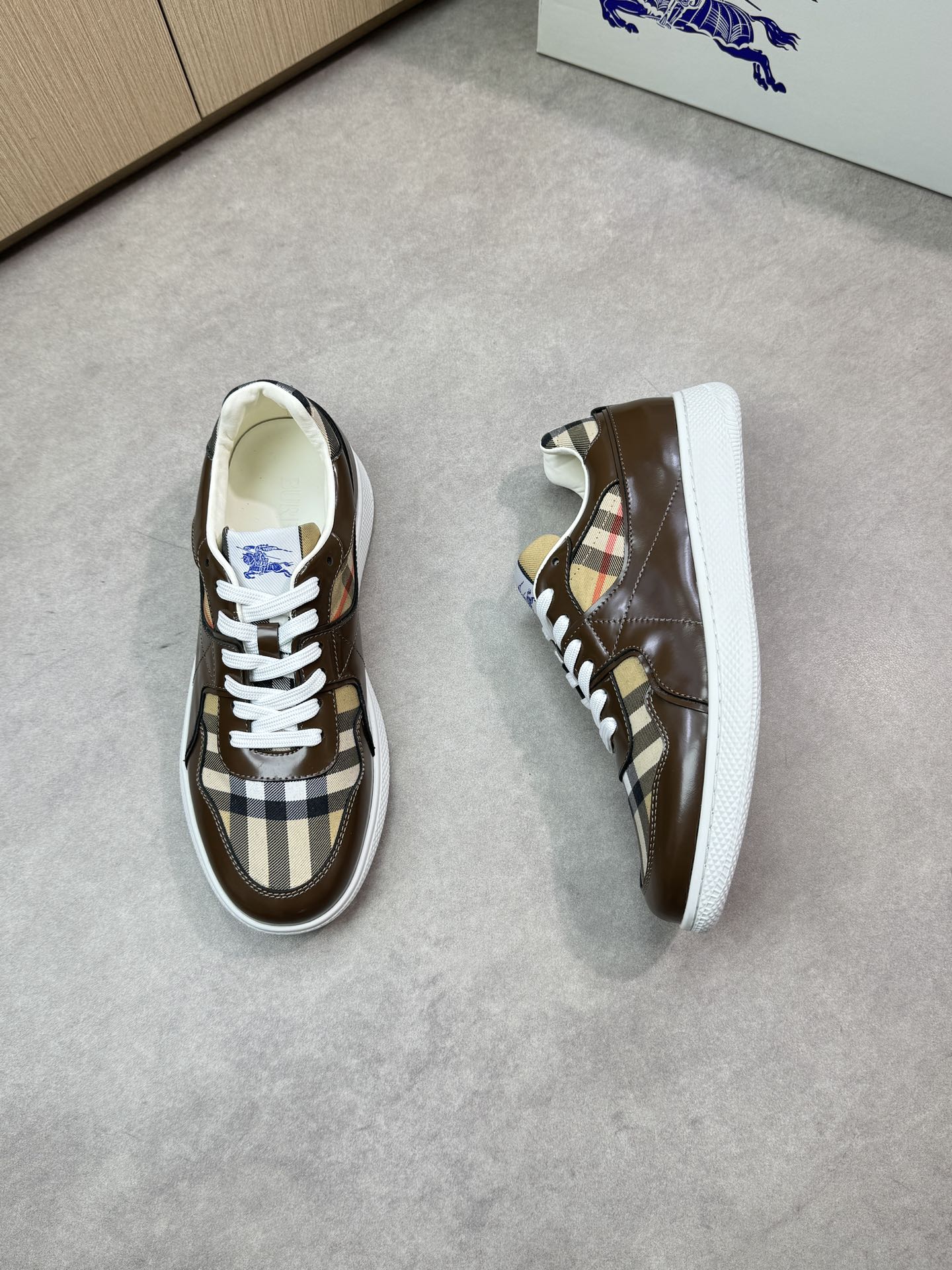 Burberry Men's Brown Leather and Check Canvas Low-Top Sneakers 3 i1746983737 628 1