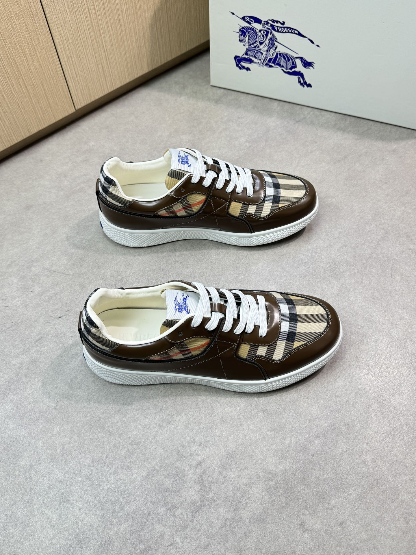 Burberry Men's Brown Leather and Check Canvas Low-Top Sneakers 2 i1746983737 7211 0