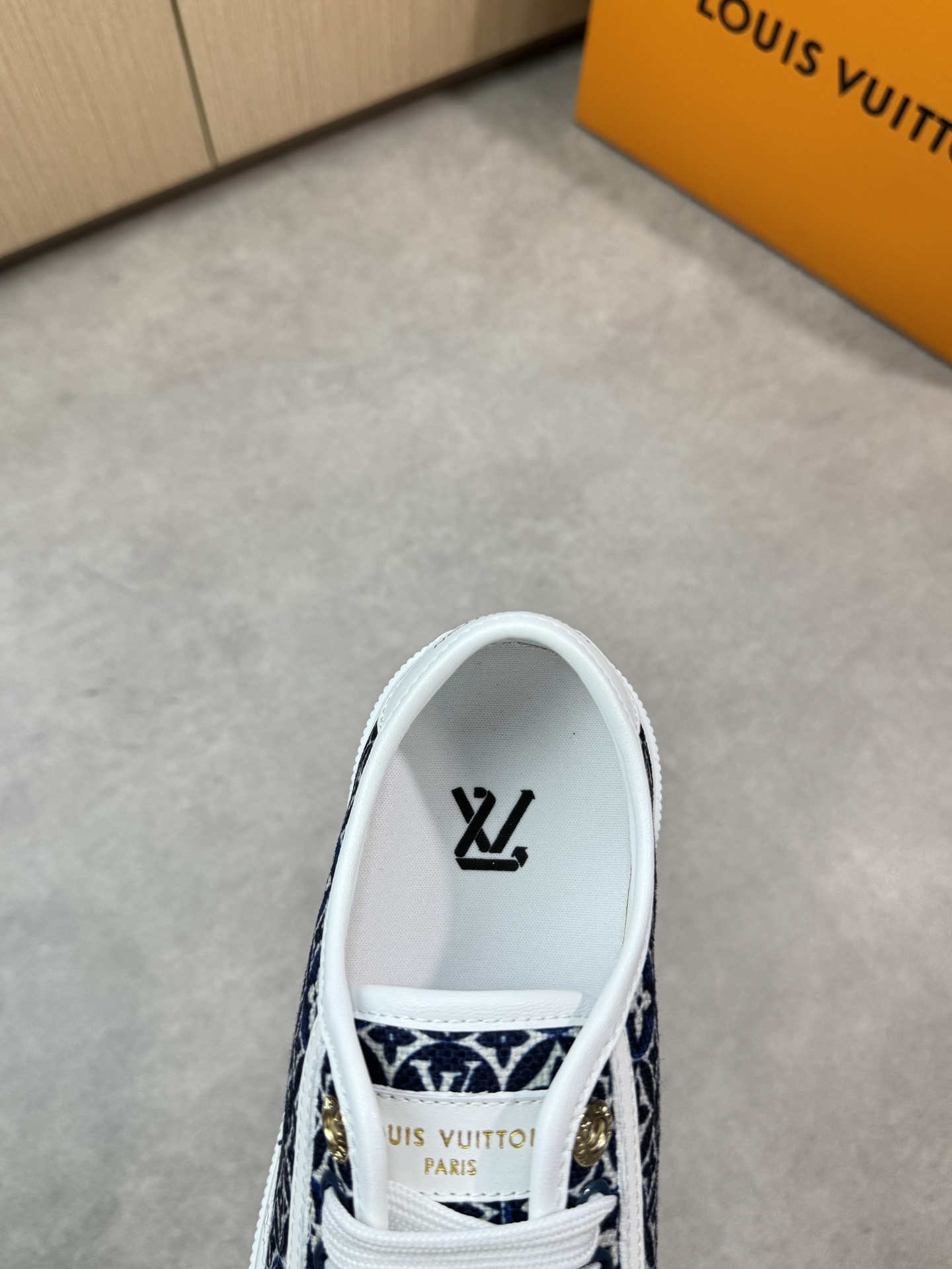 Louis Vuitton Monogram Nappa Leather Sneakers Unisex Casual Shoes 7 i1748537783 1866 6