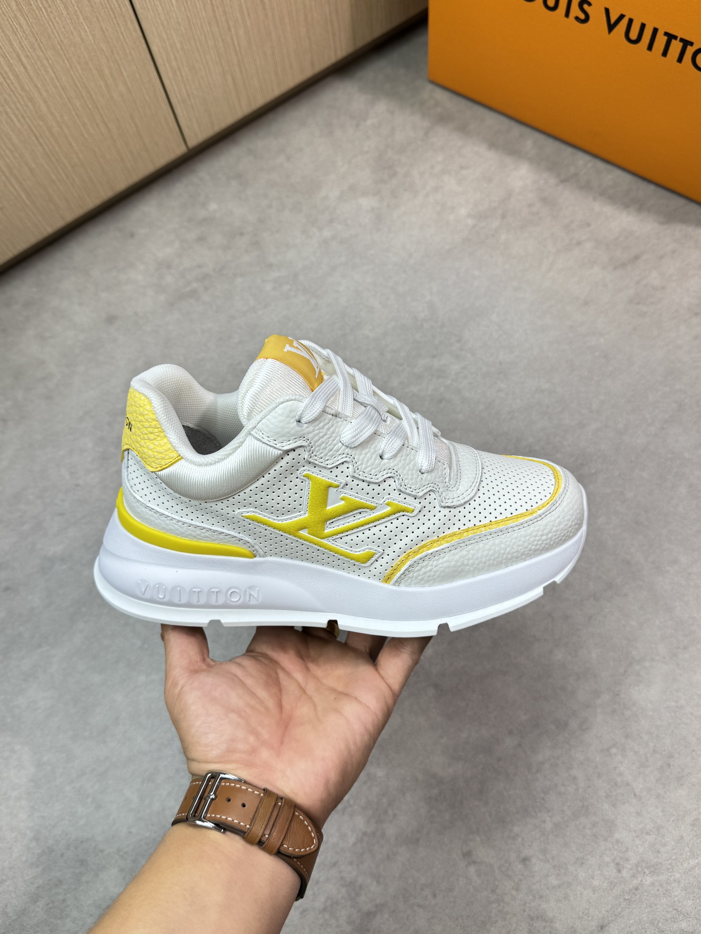 Louis Vuitton Casual Sneakers for Men and Women - Premium Quality 4 i1748538393 1873 3