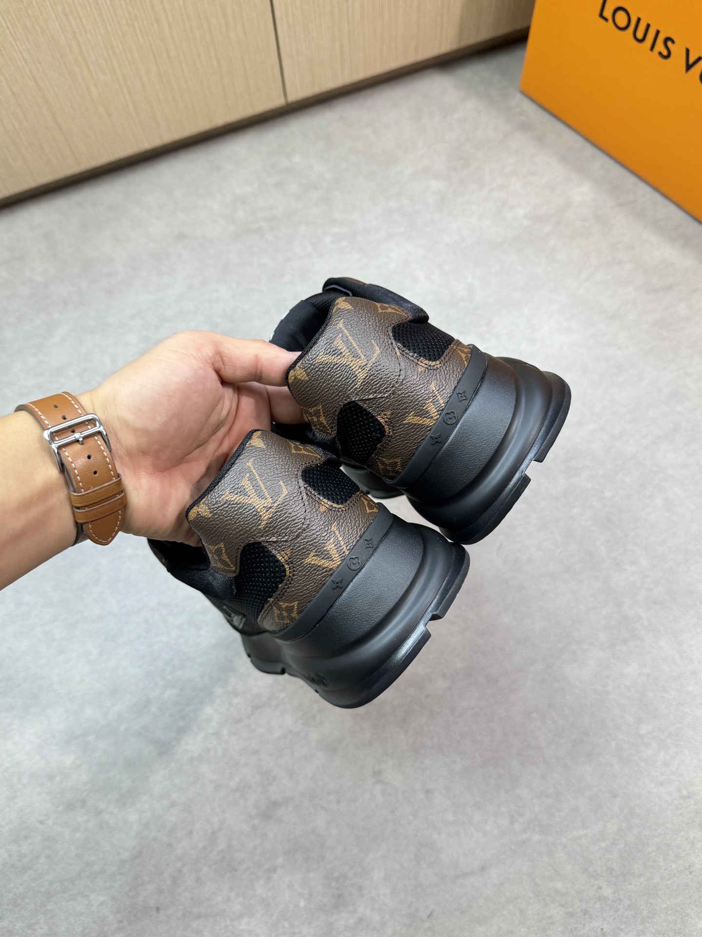 Louis Vuitton Men's and Women's Black Leather and Canvas Luxury Sneakers 9 i1748538892 9915 7