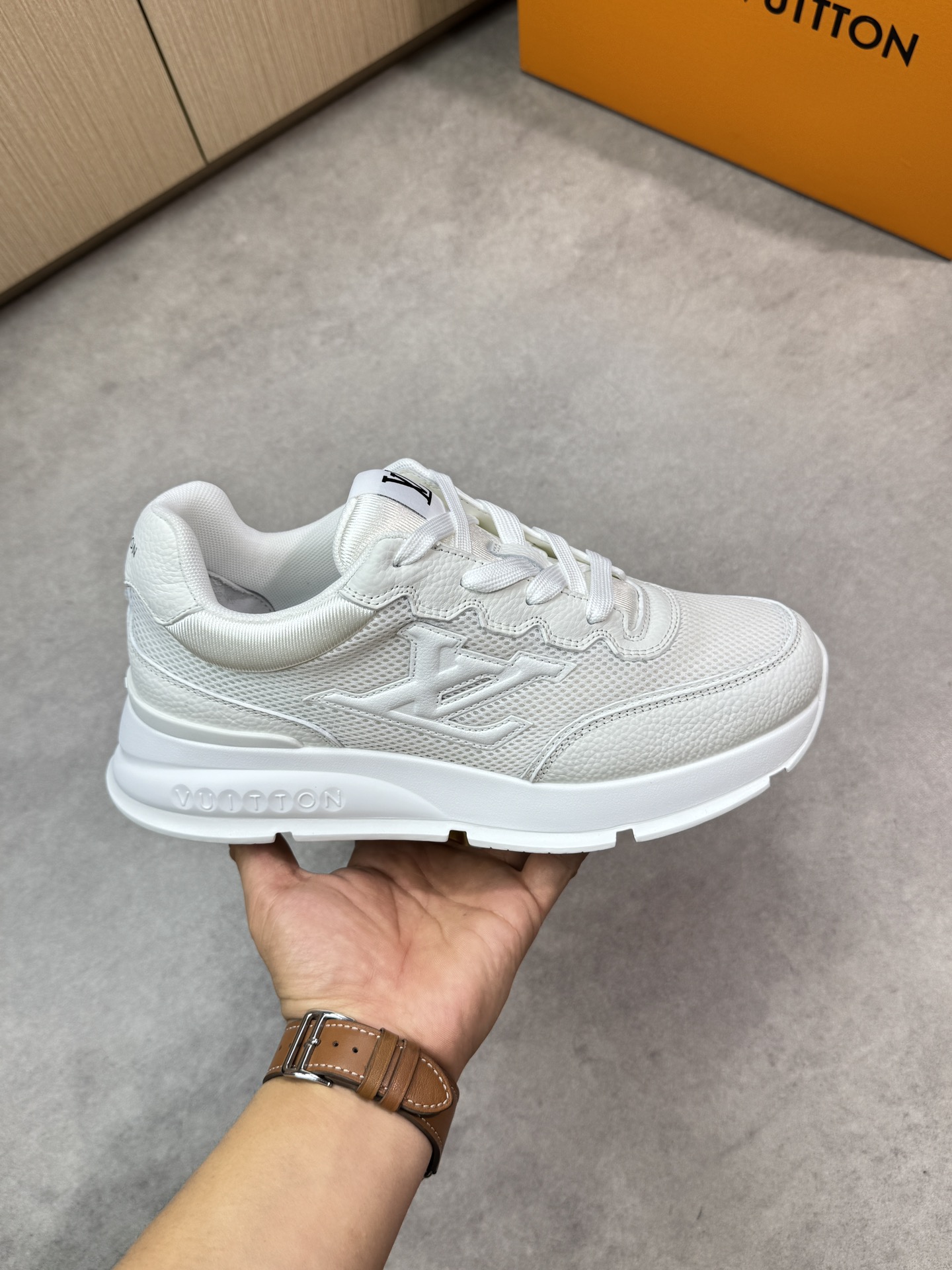 Louis Vuitton White Leather and Canvas Casual Sneakers, Unisex Sizes 5 i1748538924 6536 3