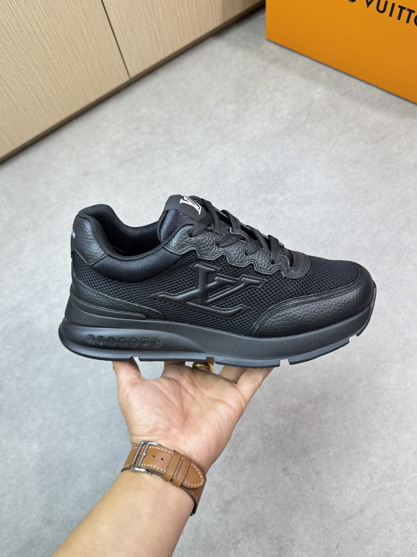 Louis Vuitton Men's and Women's Casual Sneakers in Black Leather 4 i1748538943 2132 3