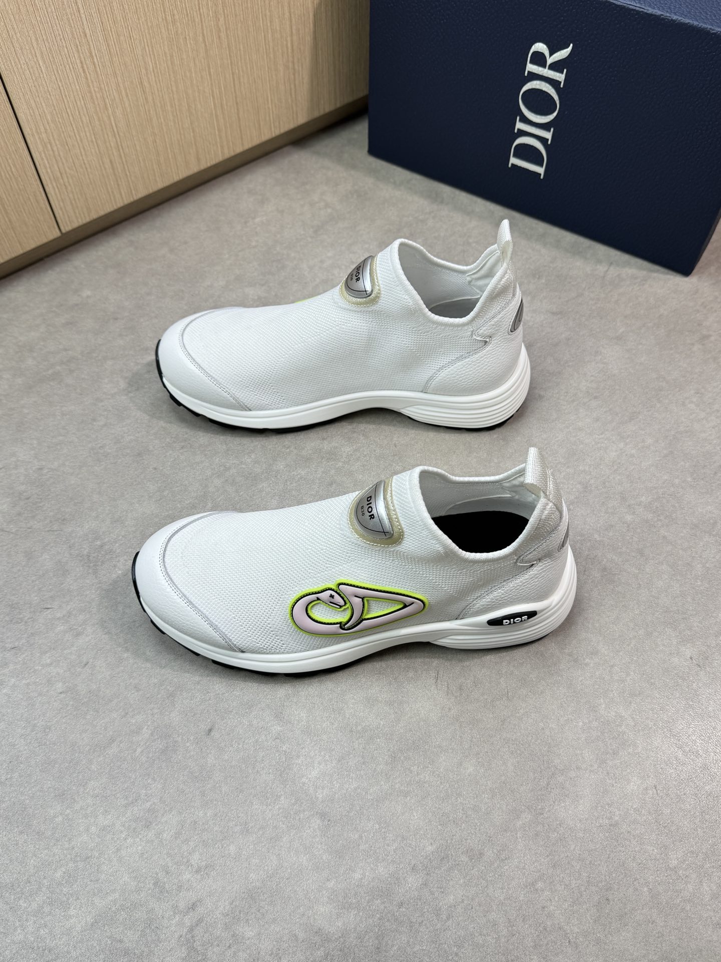 Dior Style Leather Men's Shoes style reference detail image 3 from source 782327