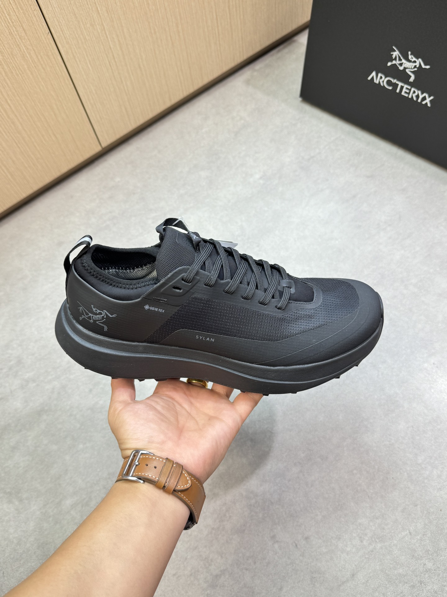 【Arc'teryx Norvan LD𝟑】始祖鸟 P300💰
-高端品质  原单🔍🔍🔍休闲运动鞋
-鞋面：🔝品牌高丝光帆布.丝印品牌logo图腾、热切工艺、鞋舌；品牌Logo织带
-内里：品牌帆布
-大底：超轻TPU发泡.橡胶; 组合成型大底
-超高品控·做工精细：凸显(高端·贵气·档次)
-Size ：39-44（38，45，可订做)·3258