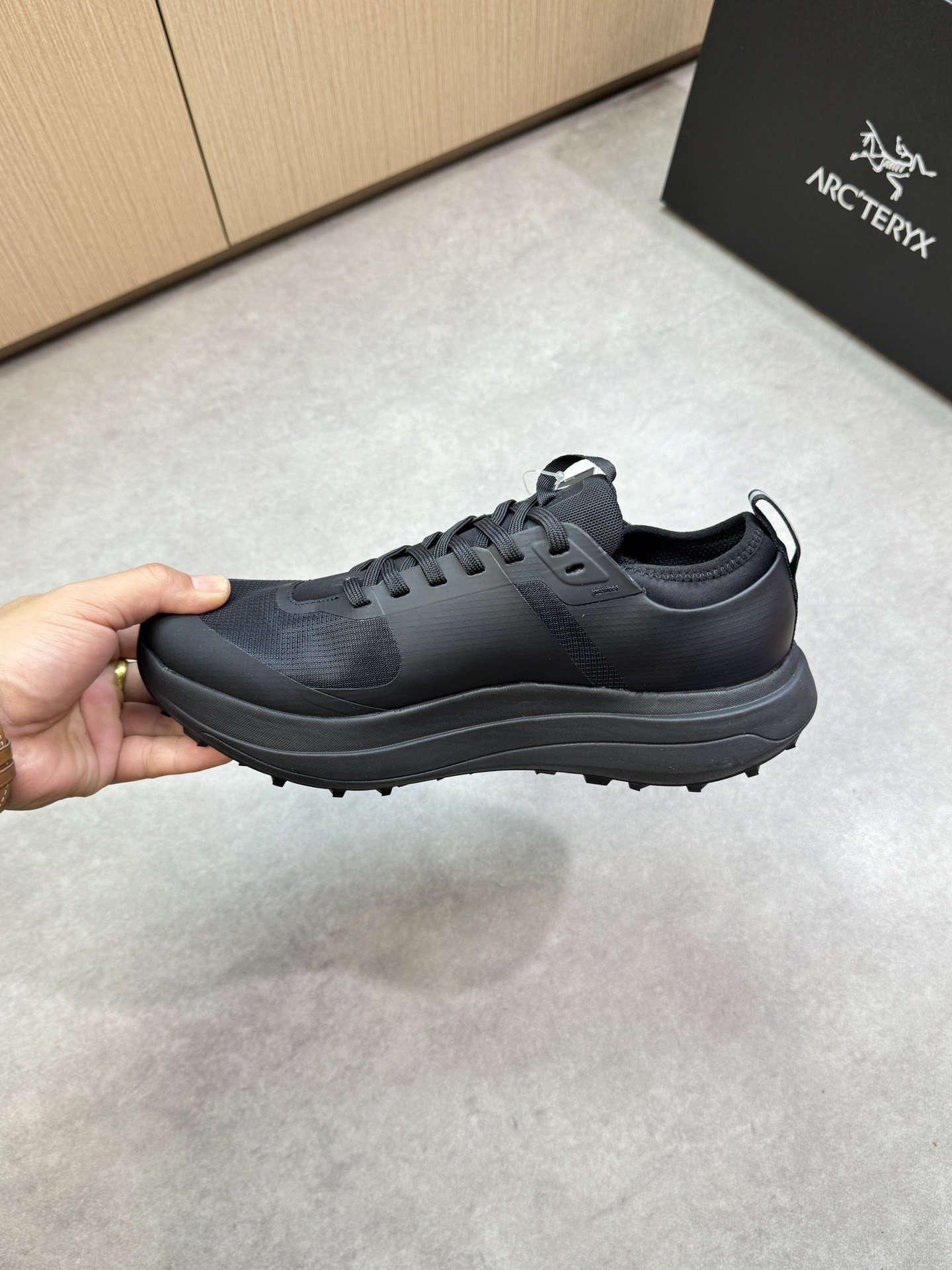 【Arc'teryx Norvan LD𝟑】始祖鸟 P300💰
-高端品质  原单🔍🔍🔍休闲运动鞋
-鞋面：🔝品牌高丝光帆布.丝印品牌logo图腾、热切工艺、鞋舌；品牌Logo织带
-内里：品牌帆布
-大底：超轻TPU发泡.橡胶; 组合成型大底
-超高品控·做工精细：凸显(高端·贵气·档次)
-Size ：39-44（38，45，可订做)·3258