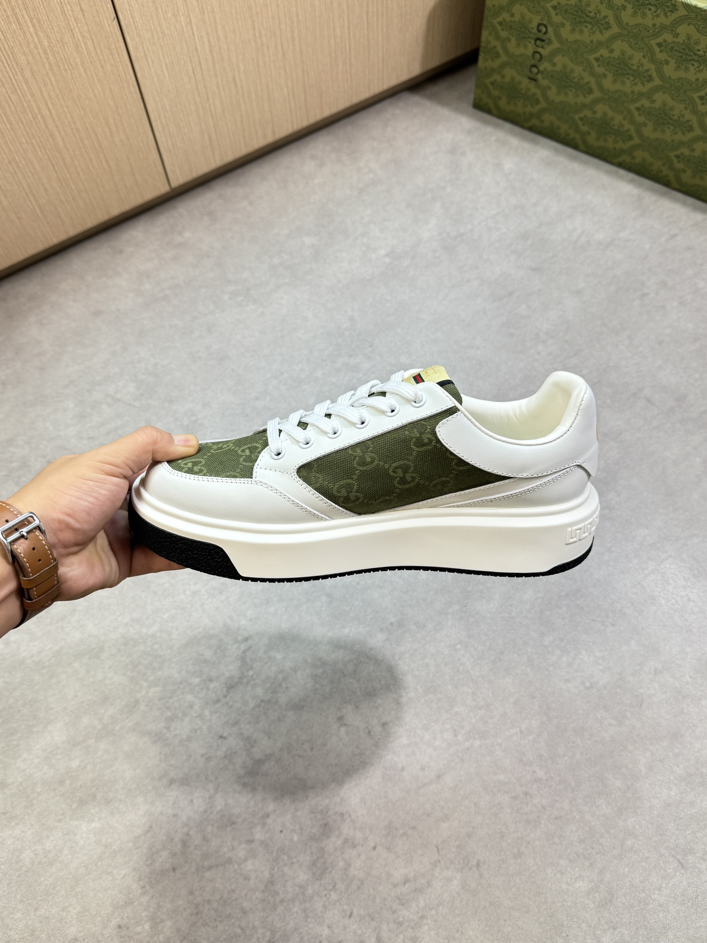 Gucci Men's Napa Leather Sneakers with Green Brand Pattern - GC0372 5 i1755016904 3902 4