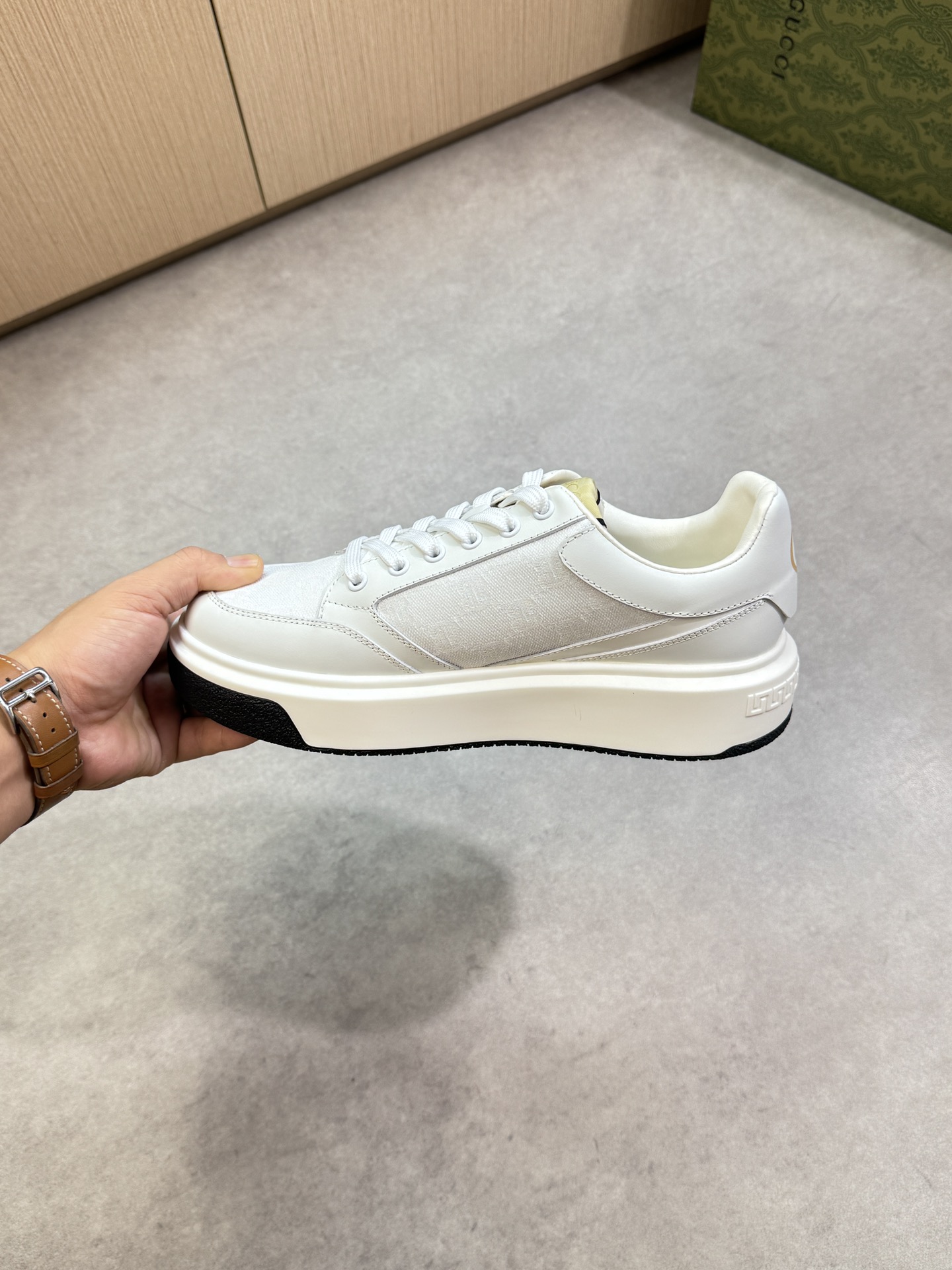 Gucci Men's Leather Sneakers White Nappa Leather, Brand Logo, Casual Style 5 i1755016986 281 4