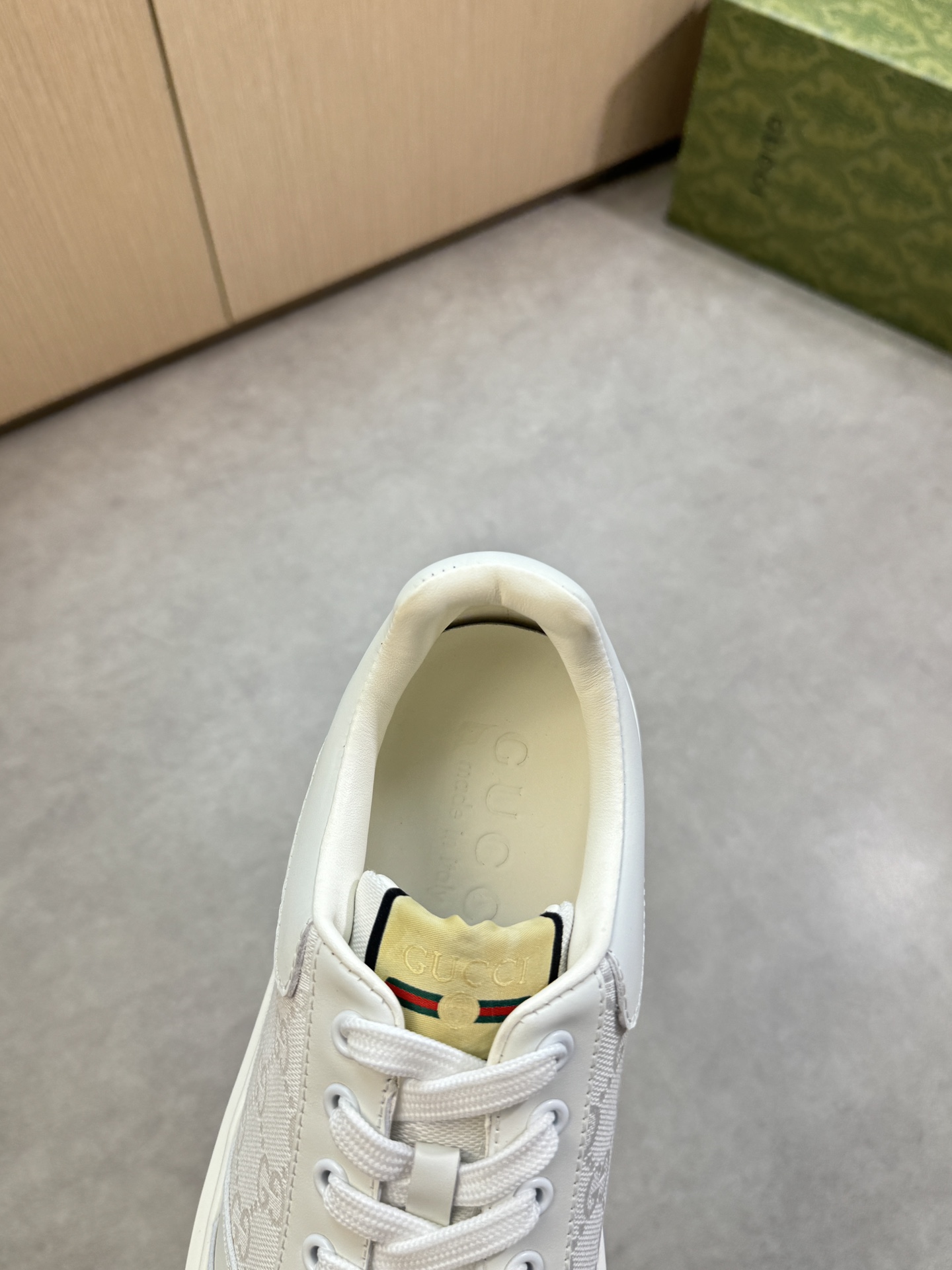 Gucci Men's Leather Sneakers White Nappa Leather, Brand Logo, Casual Style 7 i1755016986 3786 6