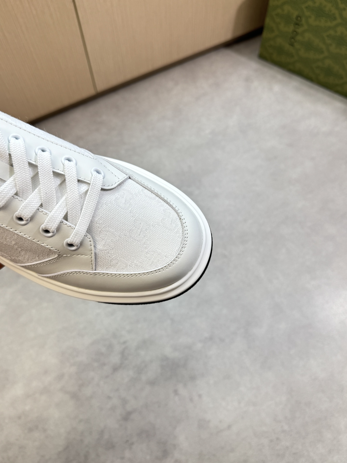 Gucci Men's Leather Sneakers White Nappa Leather, Brand Logo, Casual Style 6 i1755016986 5601 5