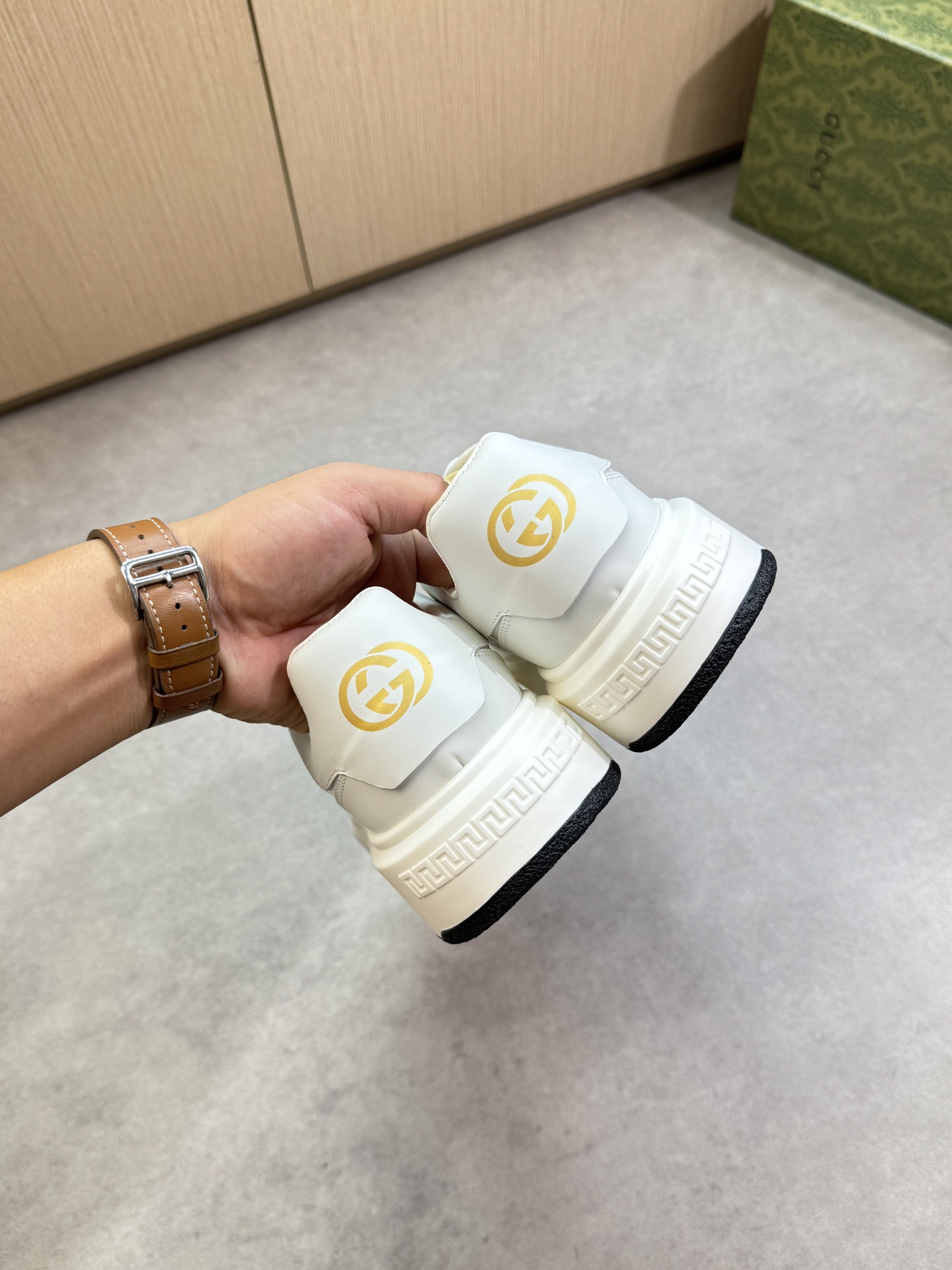 Gucci Men's Leather Sneakers White Nappa Leather, Brand Logo, Casual Style 8 i1755016986 7240 7