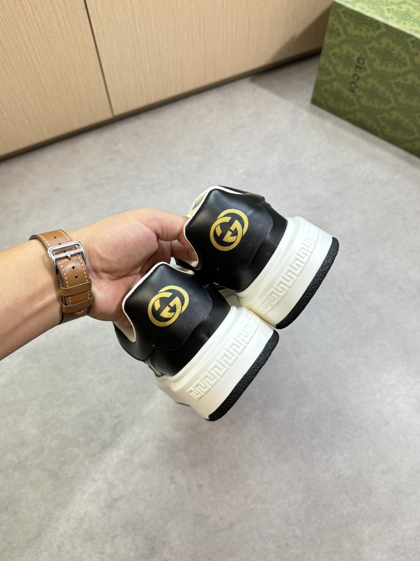 Gucci Men's Leather Trimmed Mesh Sneakers with Interlocking GG Logo 9 i1755017640 1560 7