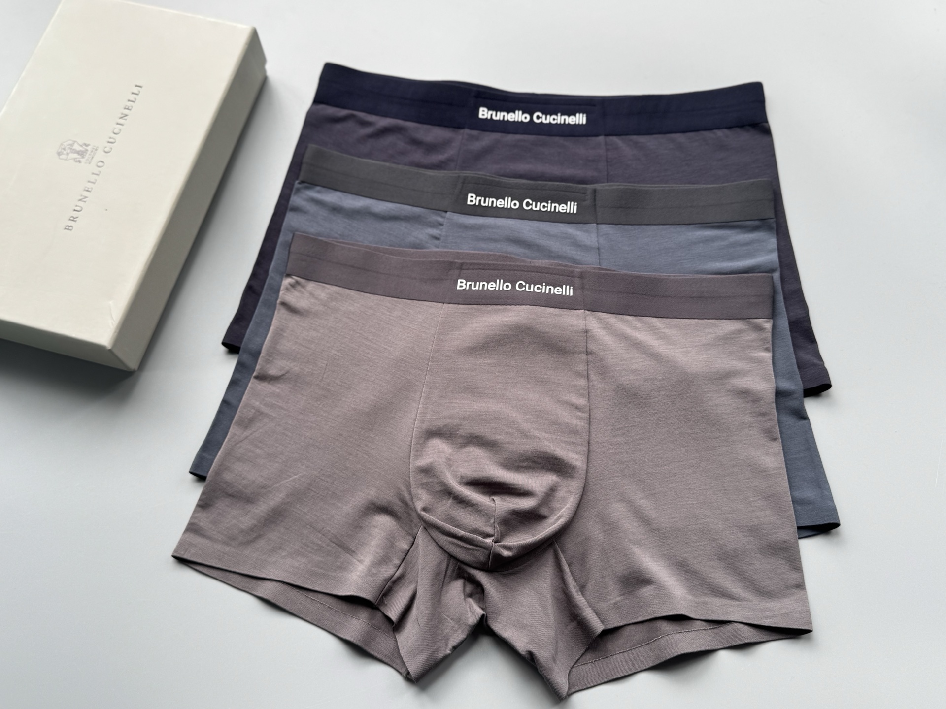 🆕 Nuevo de BC, tela modal, corte sin costuras, no aprieta nada. Diseñado según principios ergonómicos, resalta el enca…