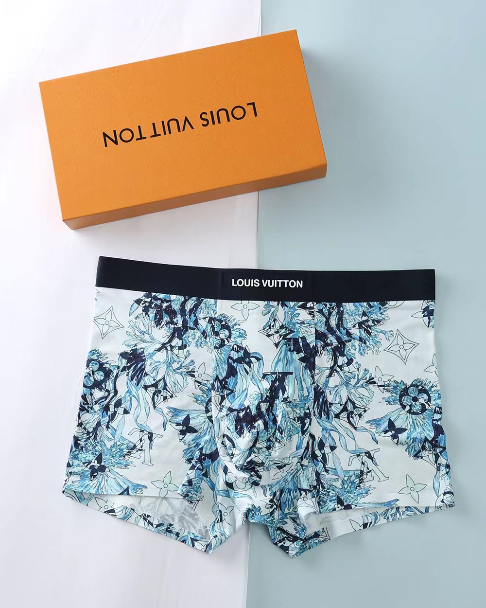 🔥🔥🔥LV  莫代尔数码印花面料爆款到货  一盒3条 ，3色  码数：L、XL、XXL、XXXL