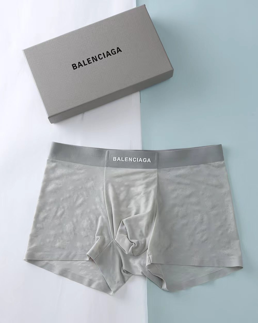 🔥🔥🔥巴黎世家  冰丝印花面料爆款到货  一盒3条 ，3色  码数：L、XL、XXL、XXXL、4XL