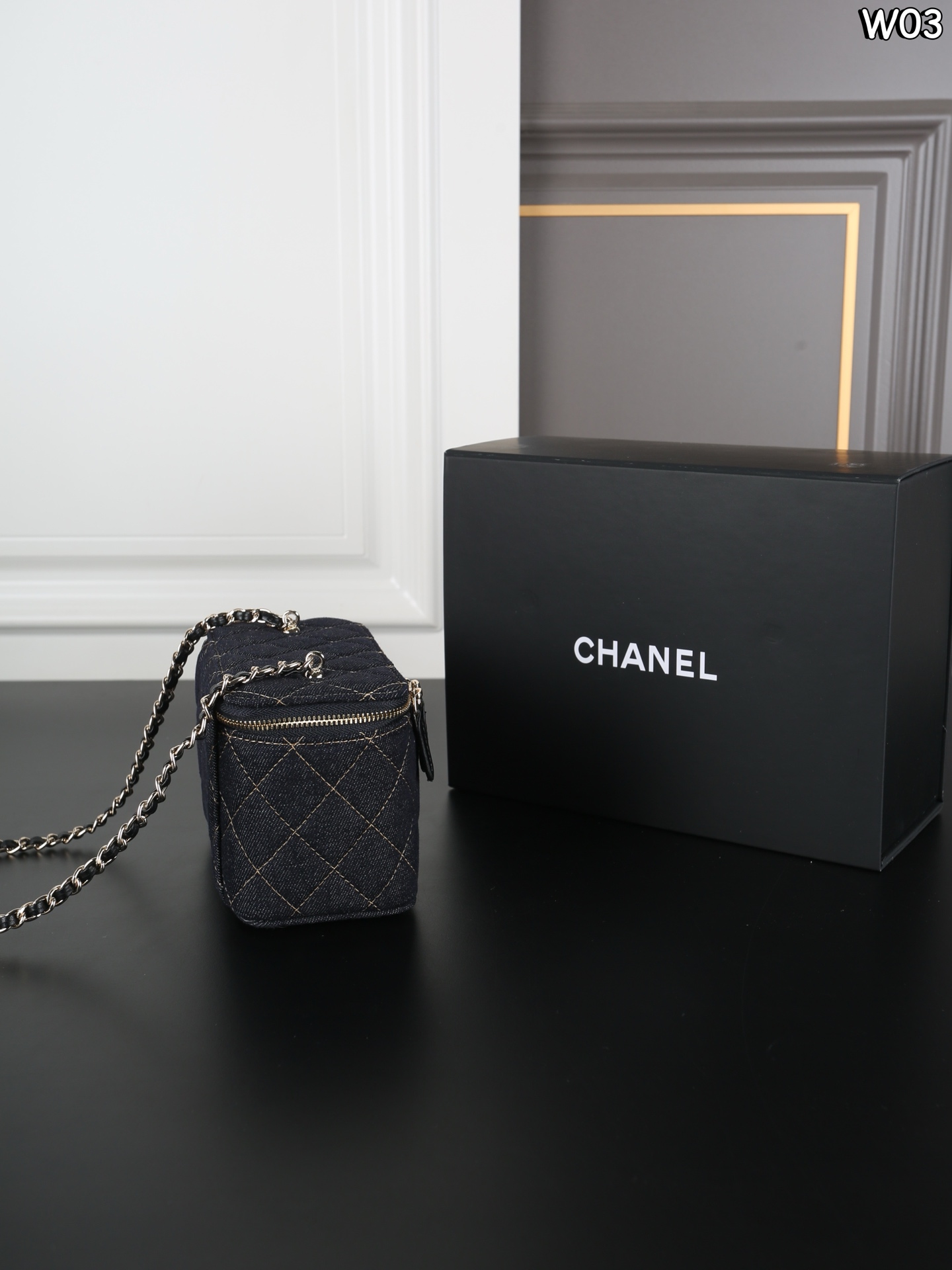 Alternative view of Chanel Shoulder Bag 11477