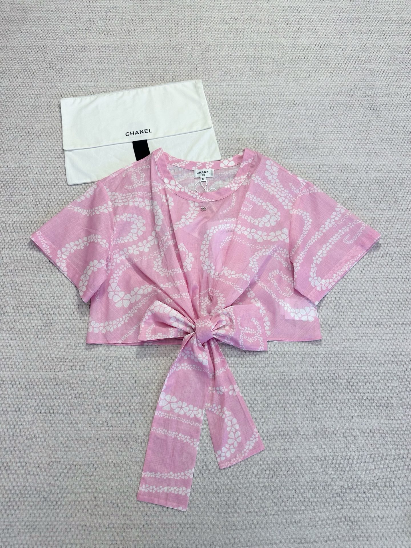 Camiseta Corta con Estampado Floral Coco Beach de Chanel en Algodón Texturizado