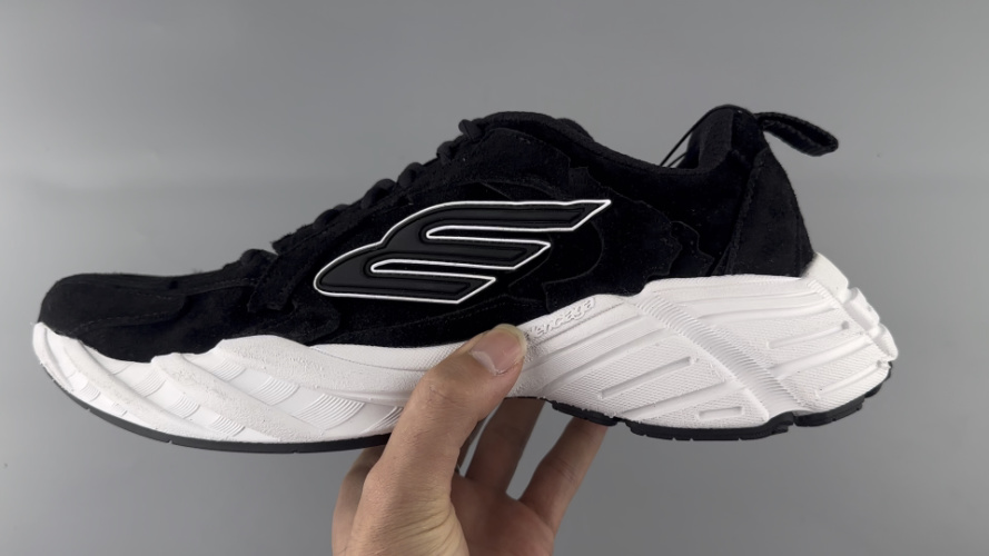 Balenciaga Monday Black Sneakers - Iconic Logo, Elevated Comfort, New Collection 5 Balenciaga Monday Black Sneakers - Iconic Logo, Elevated Comfort, New Collection