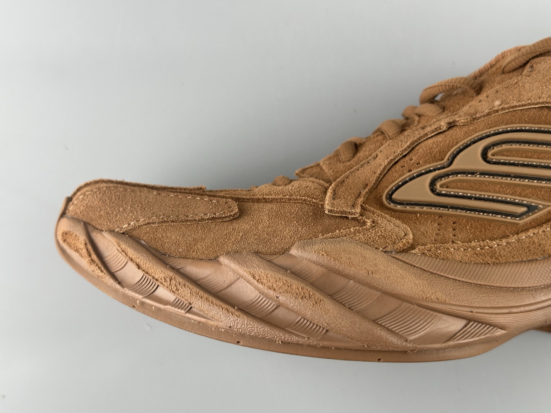 Balenciaga Monday Running Sneakers with M Logo - Elevated Design, Spring 2025 7 i1752415526242 6507 0 5