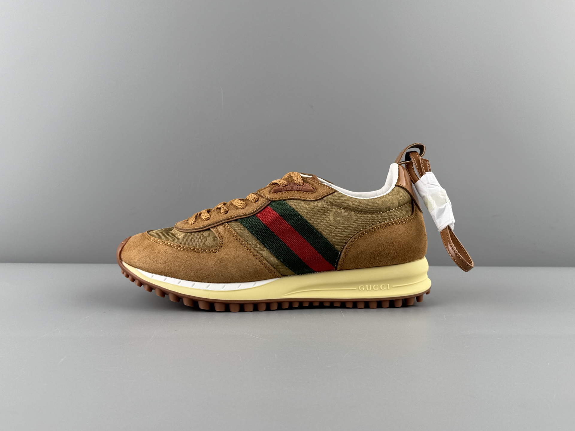 Gucci Re-Motion Sneakers - Low Top Lace-Up Casual Shoes - Unisex Design 1 i1759809311408 4065 0 0