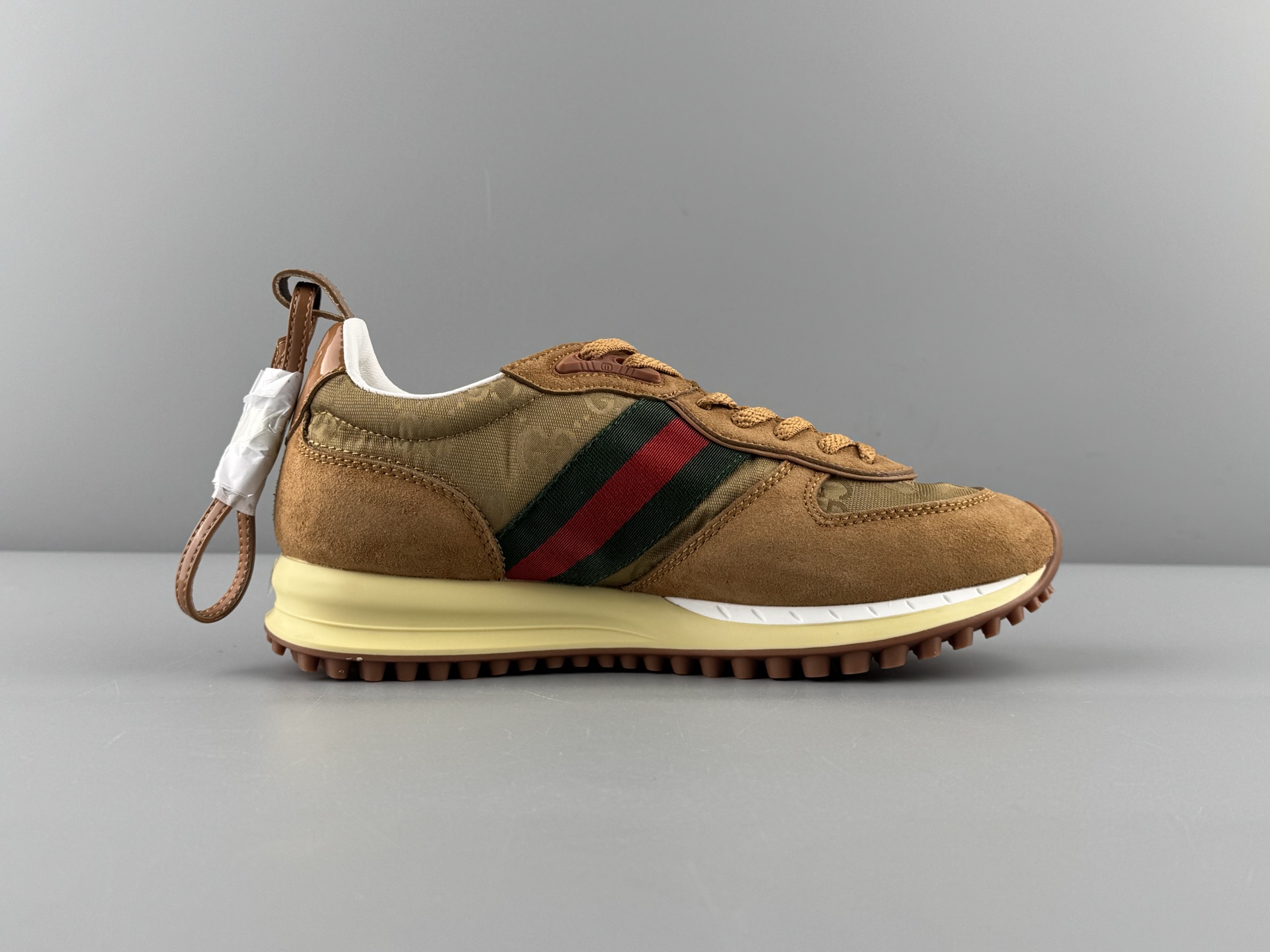 Gucci Re-Motion Sneakers - Low Top Lace-Up Casual Shoes - Unisex Design 3 i1759809312977 4834 0 2