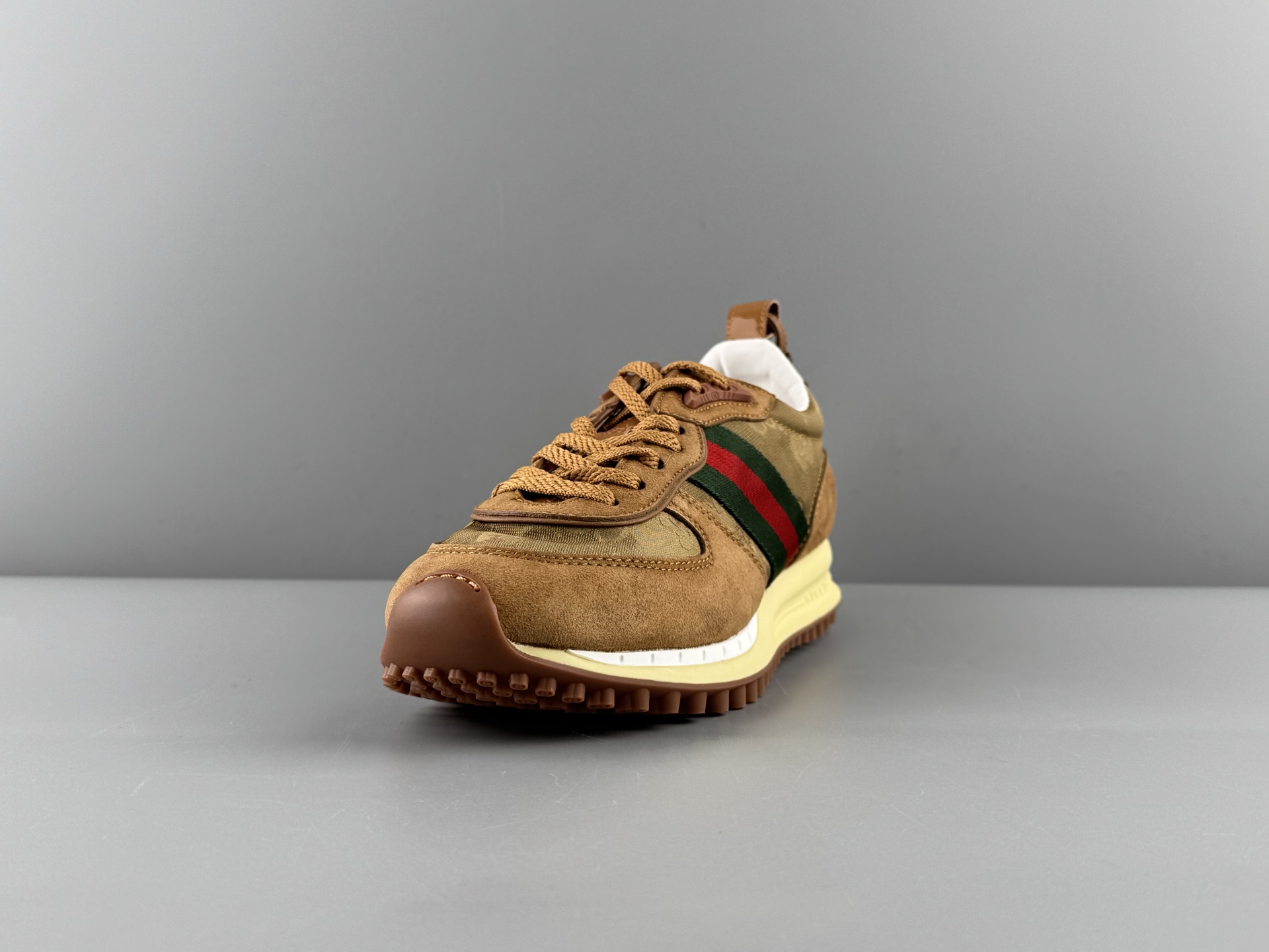 Gucci Re-Motion Sneakers - Low Top Lace-Up Casual Shoes - Unisex Design 2 i1759809313094 459 0 1